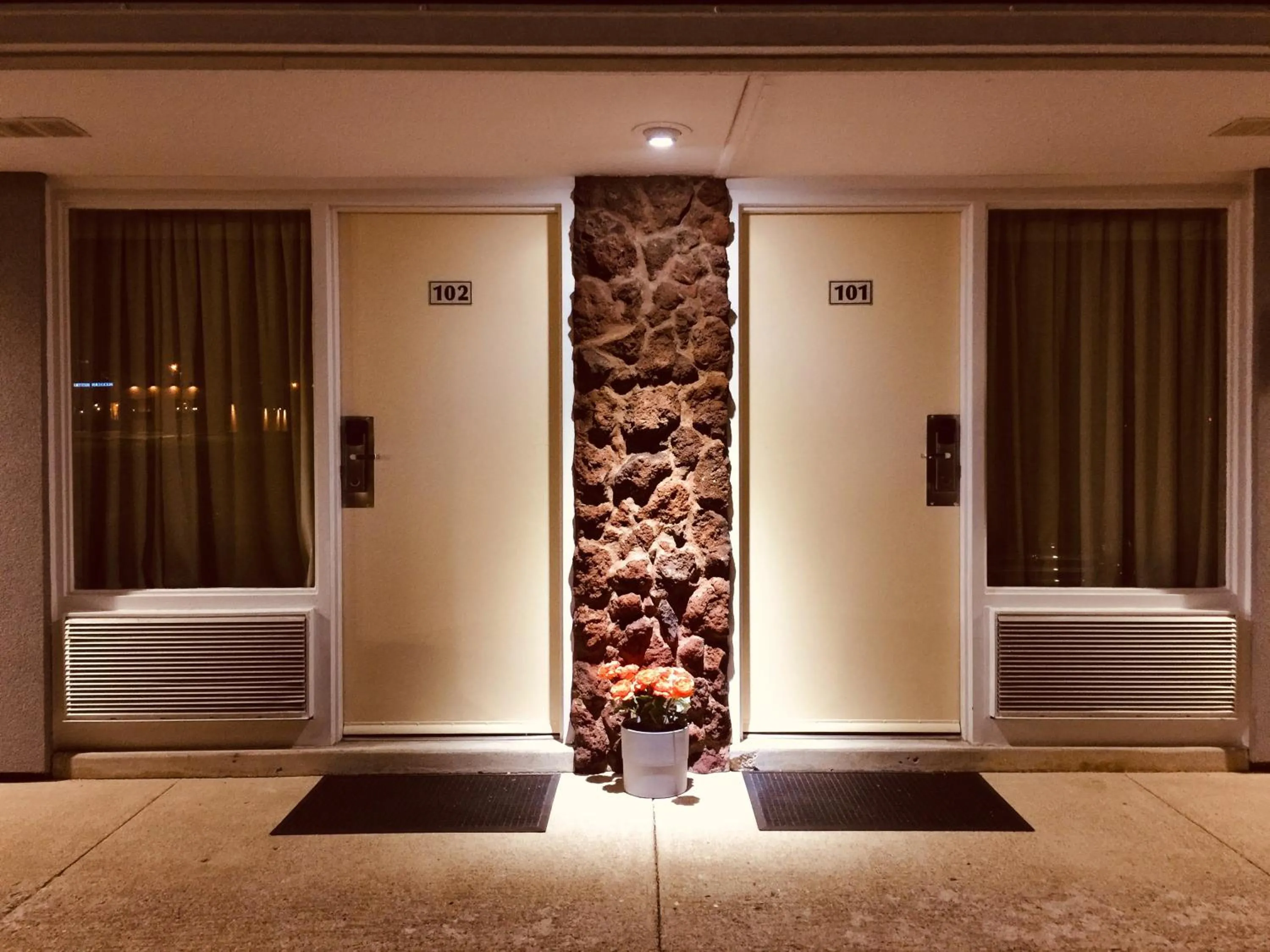 Property building in Regency Inn of Eddyville Kuttawa