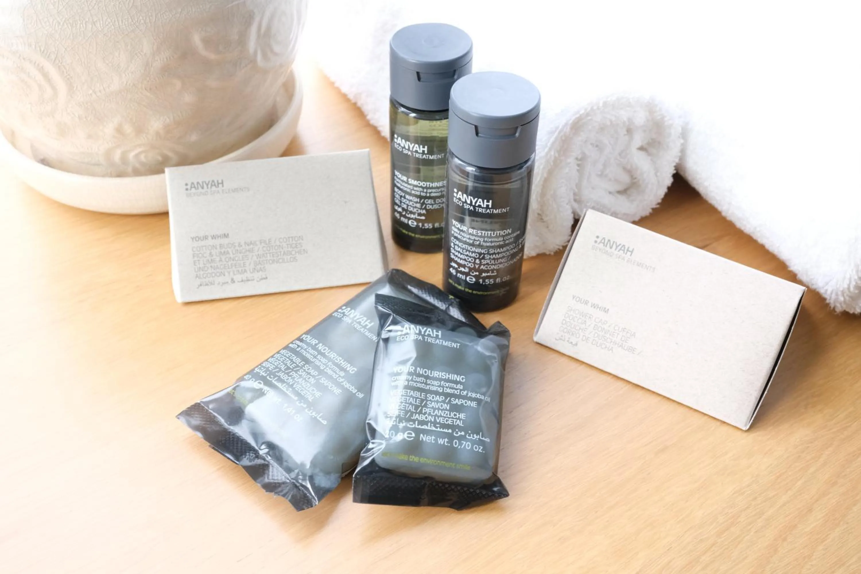 Bathroom in Regency Inn of Eddyville Kuttawa