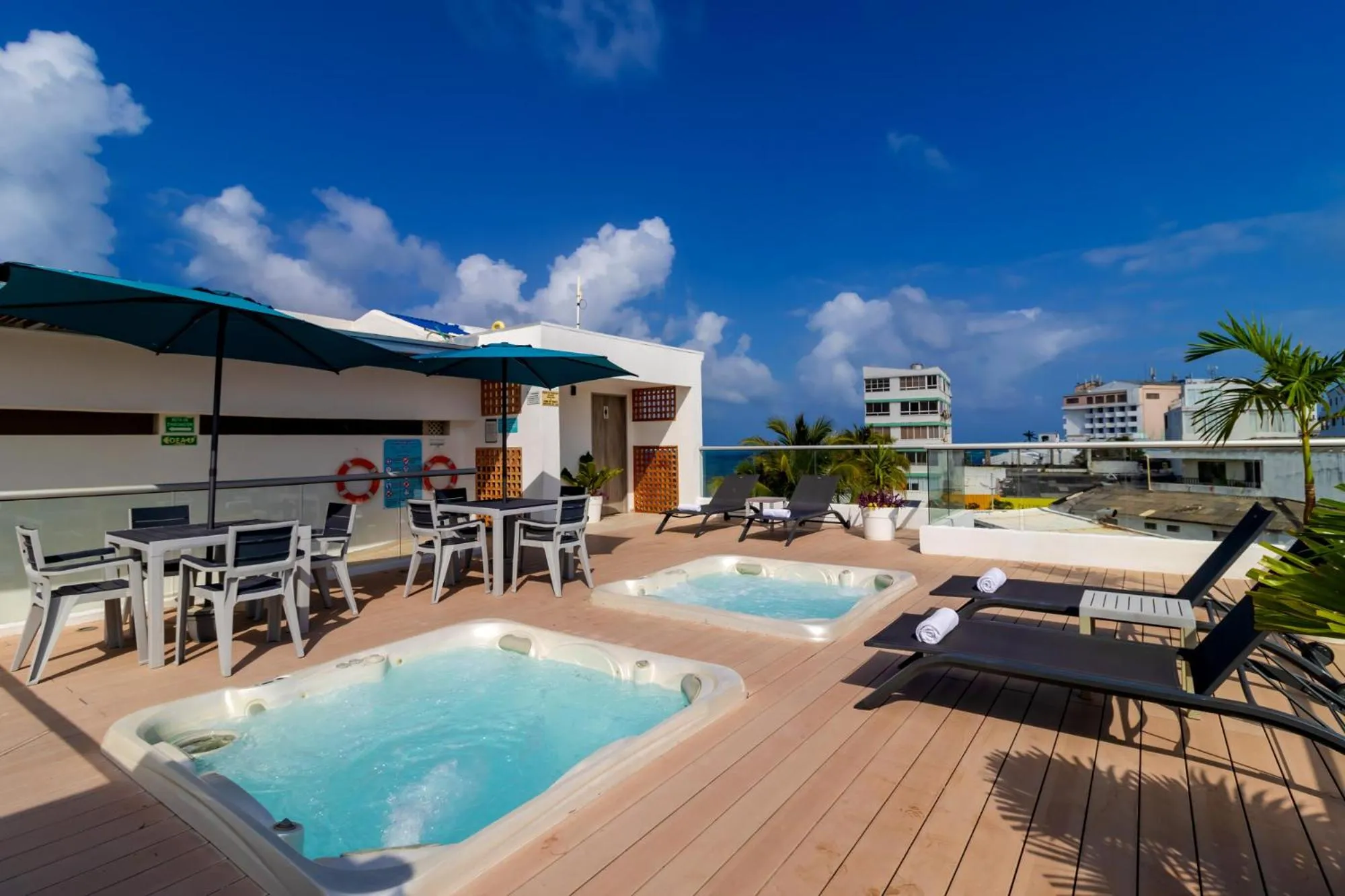 Patio in Hotel Bahia Sardina