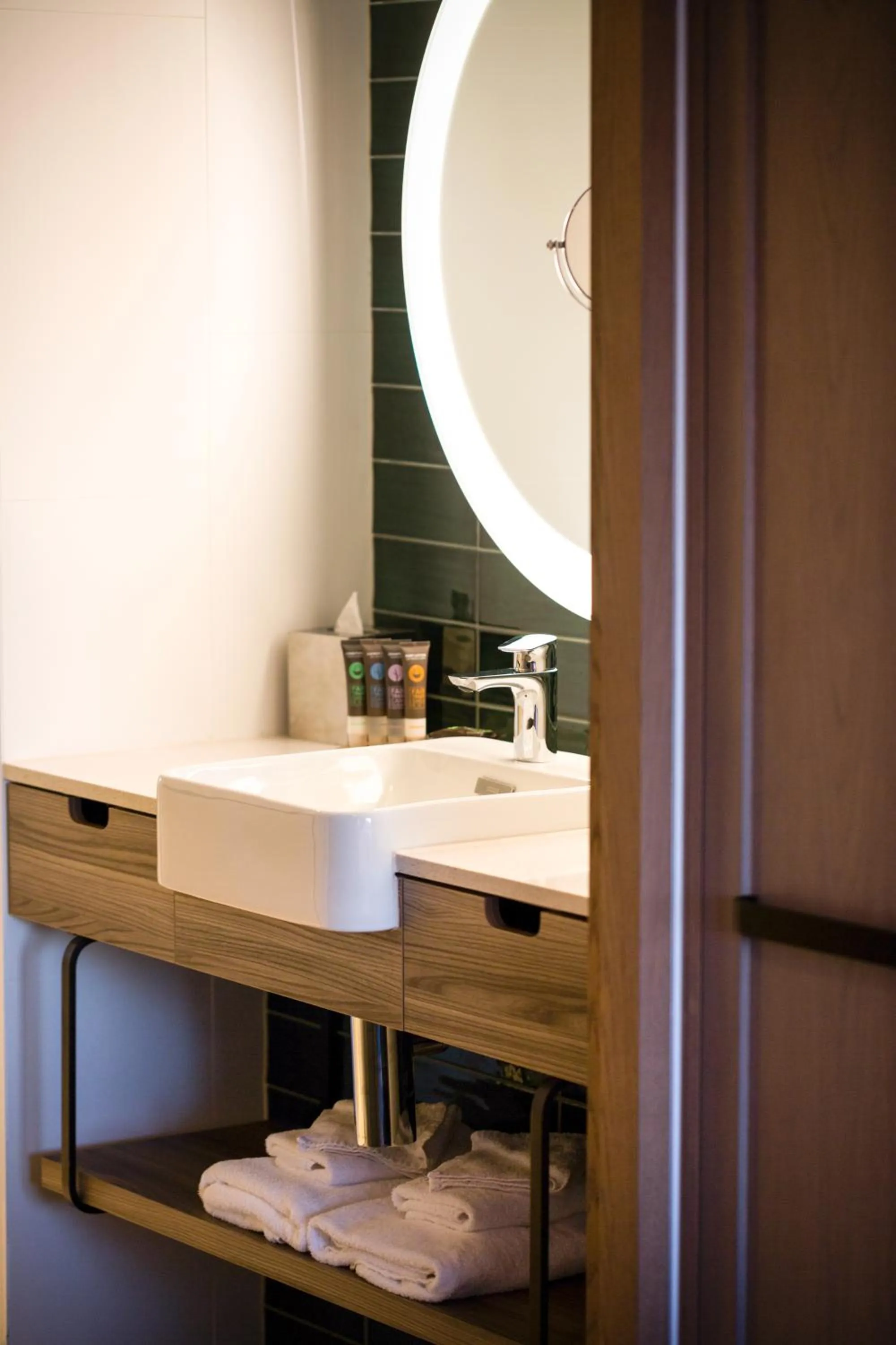 Bathroom in Novotel Sydney Darling Square