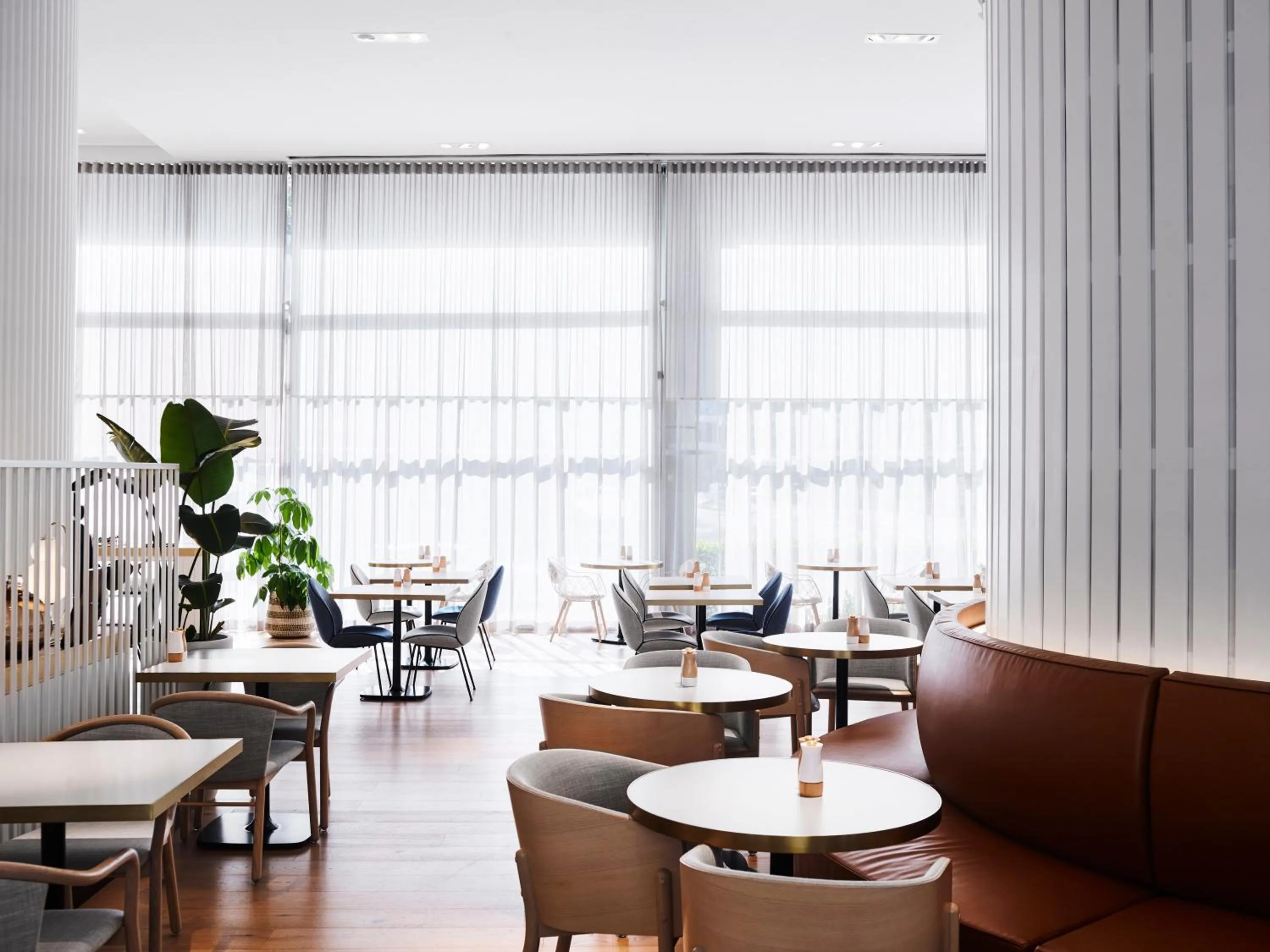 Buffet breakfast in Novotel Sydney Darling Square