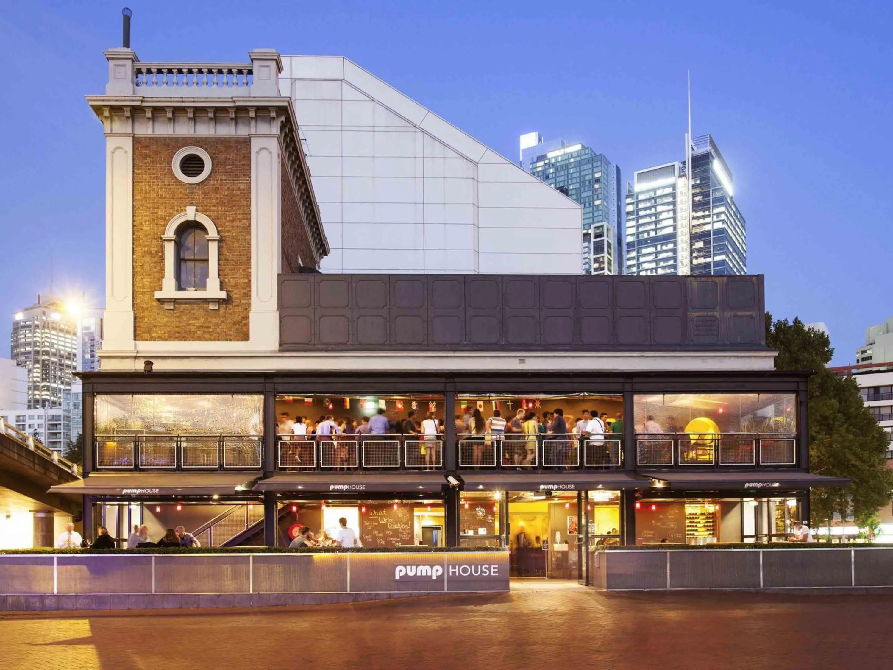 Restaurant/places to eat in Novotel Sydney Darling Square