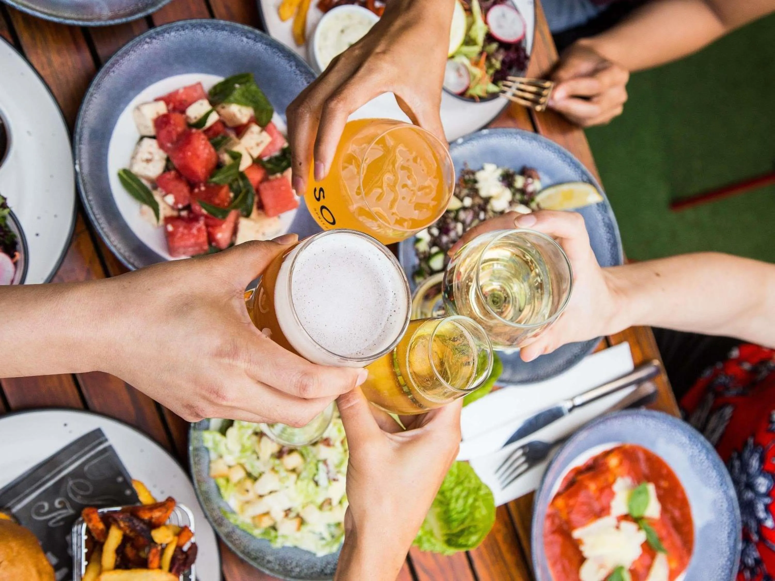 Lounge or bar in Novotel Sydney Darling Square