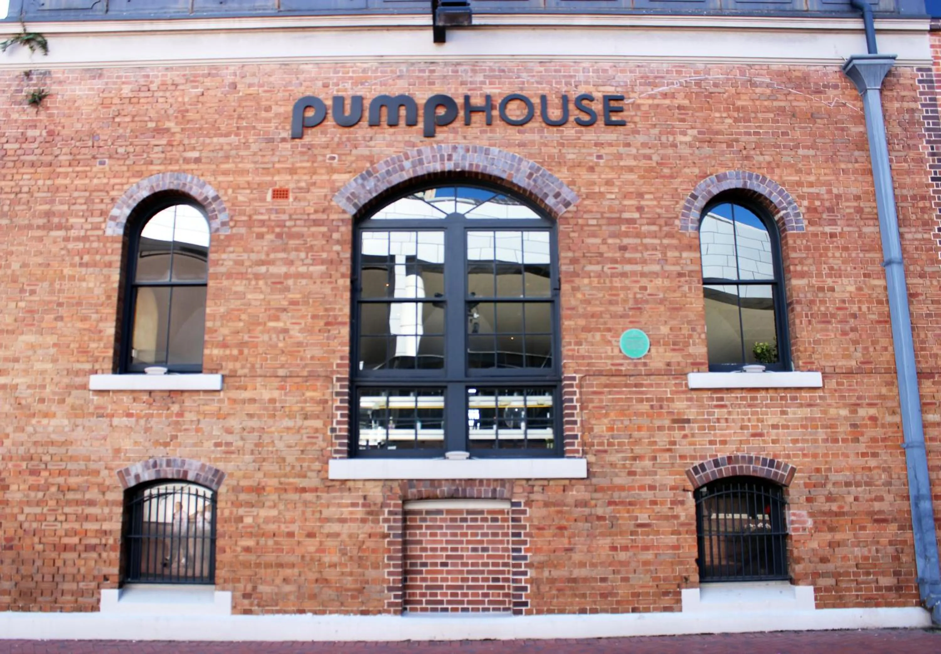 Restaurant/places to eat in Novotel Sydney Darling Square