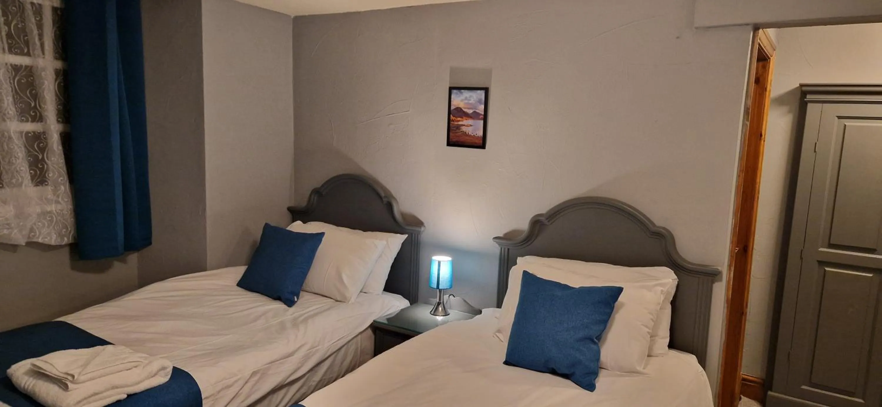 Bed in Station Inn B&B