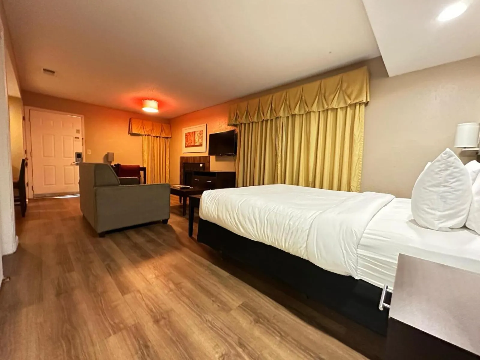 Bed in Hawthorn Extended Stay by Wyndham Wichita