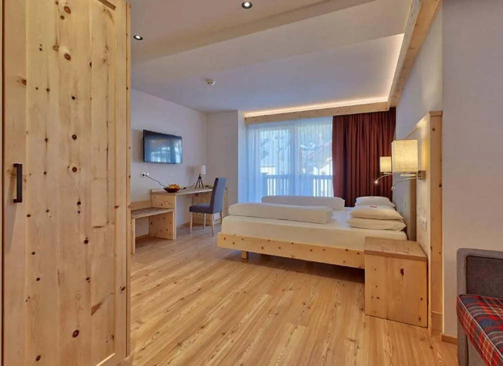 Photo of the whole room, Bed in Hotel Rose