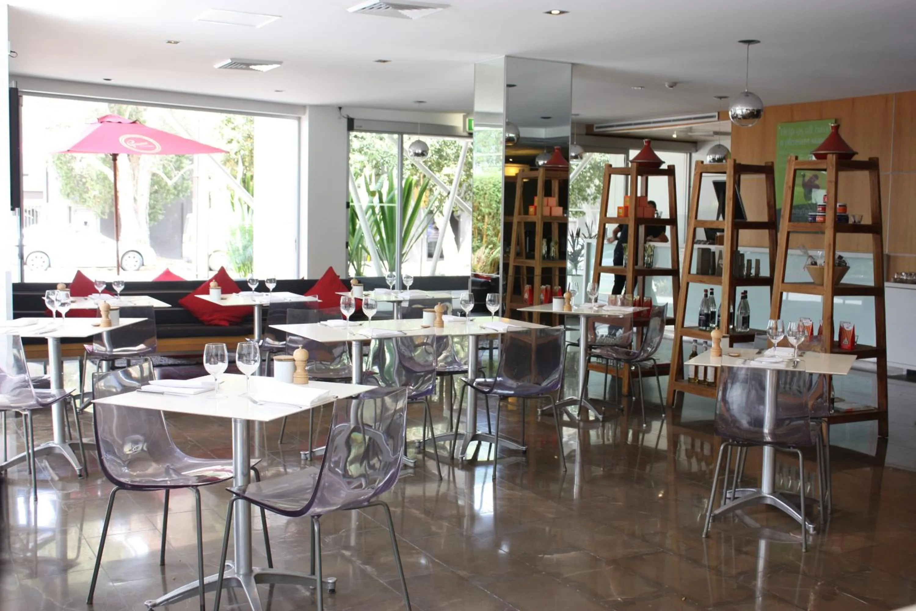 Restaurant/places to eat in Hotel Urban St Leonards