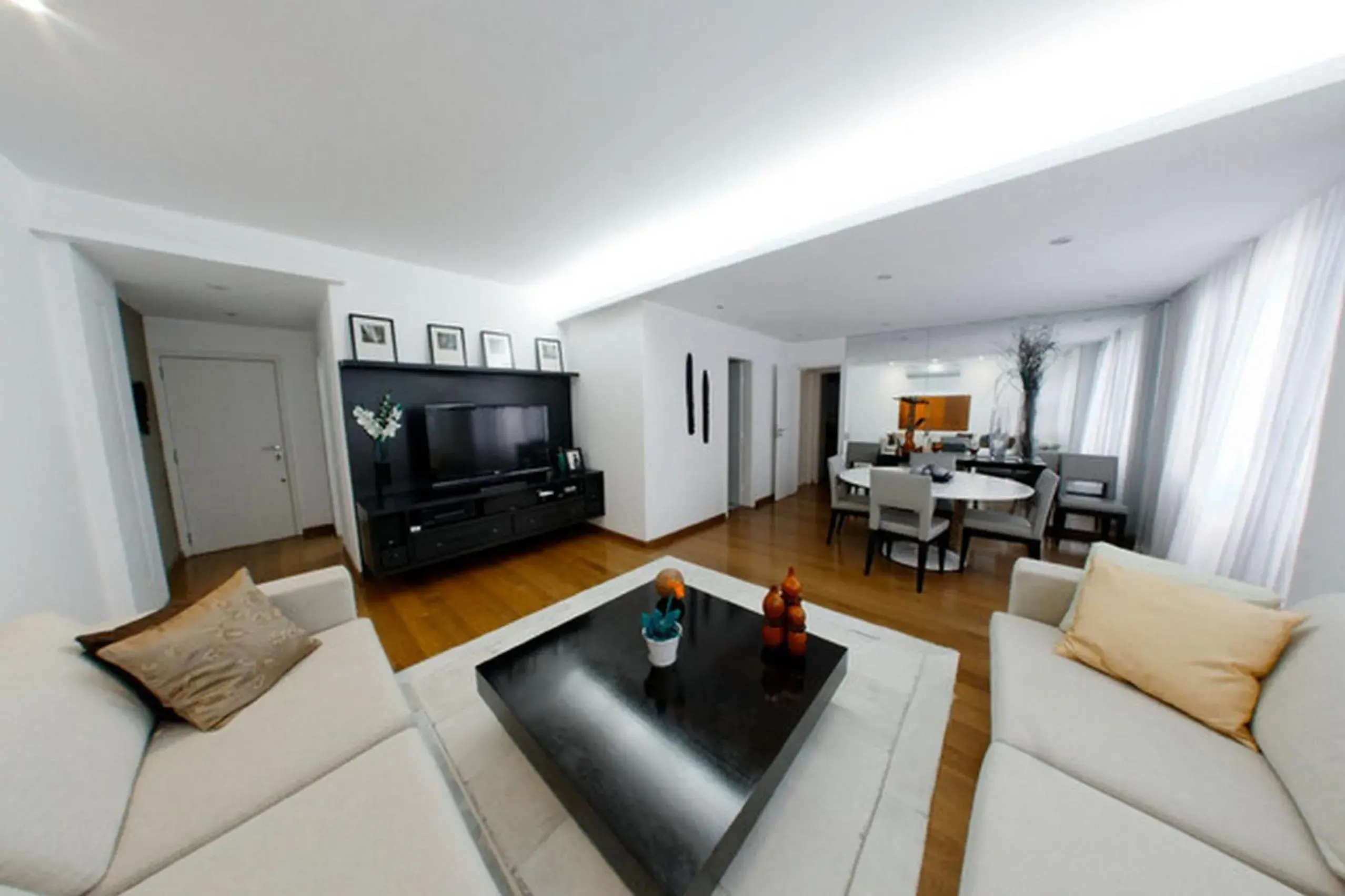 Leblon House Cupertino perto da praia portaria 24 h garagem ar condicionado e lava seca roupas Leblon House Cupertino perto da praia portaria 24 h garagem ar condicionado e lava seca roupas