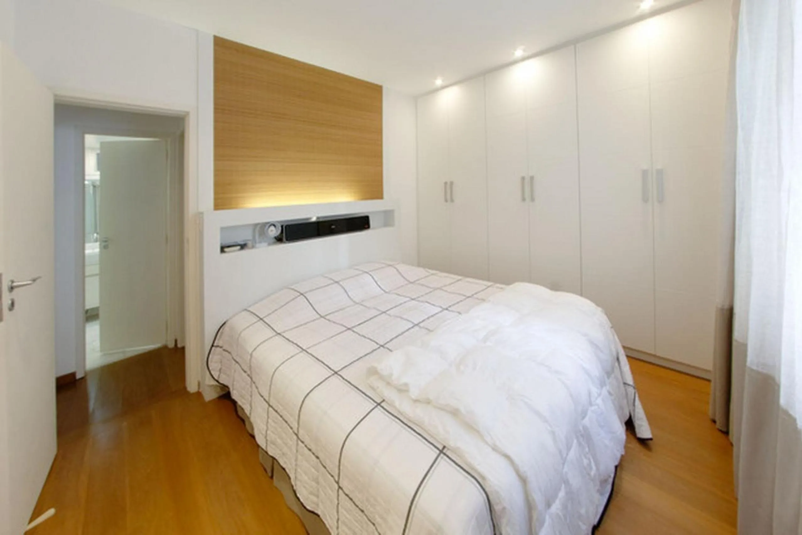Bedroom, Bed in Leblon House Cupertino perto da praia portaria 24 h garagem ar condicionado e lava seca roupas