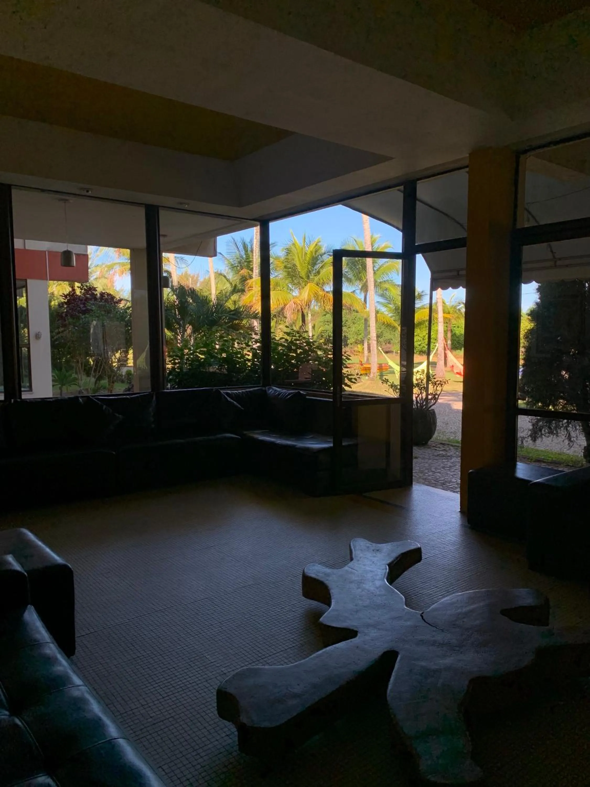 Communal lounge/ TV room in Coqueiral Praia Hotel