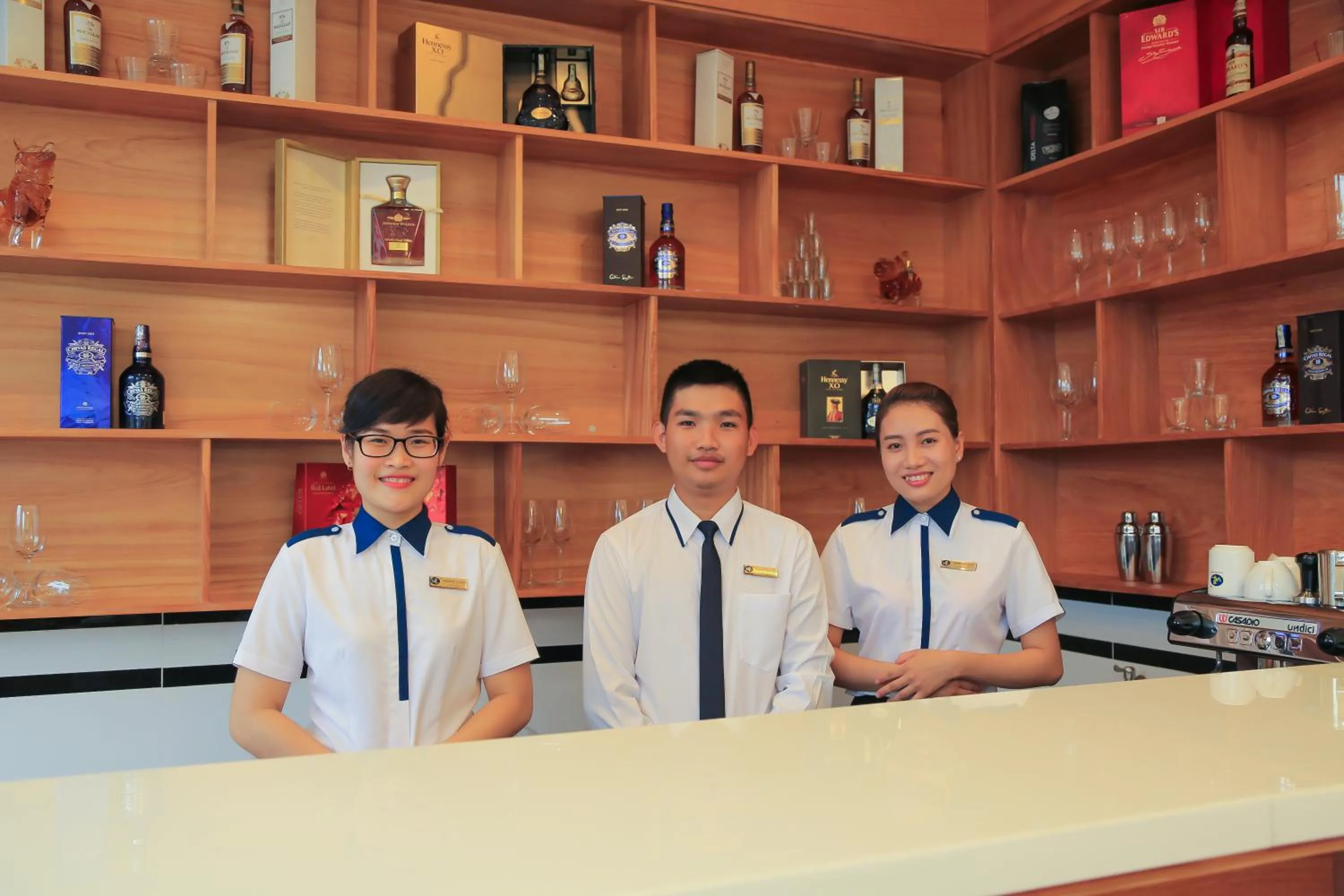 Restaurant/places to eat in Van Kim Long