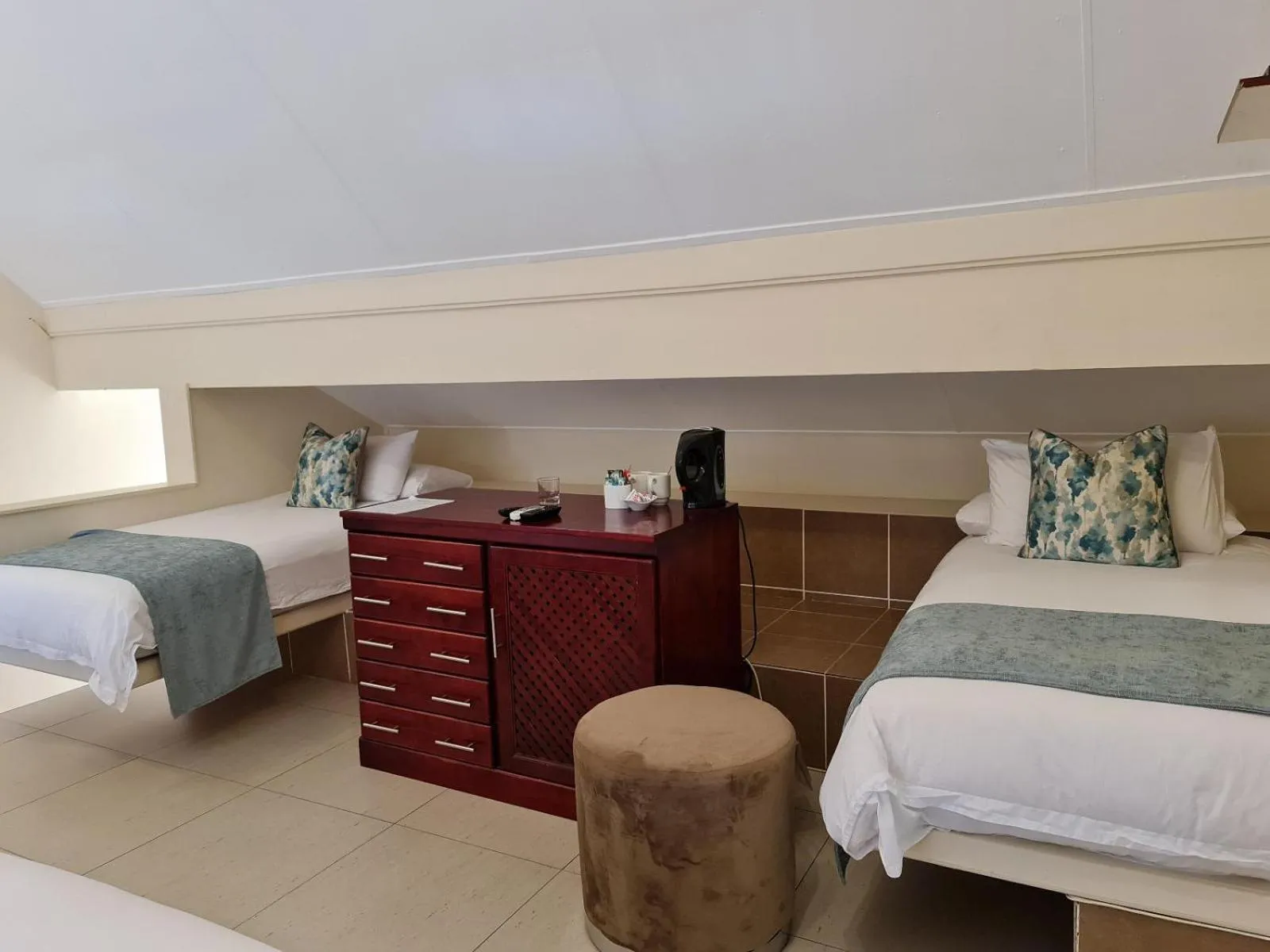 Photo of the whole room, Bed in Peaches & Cream Bed & Breakfast