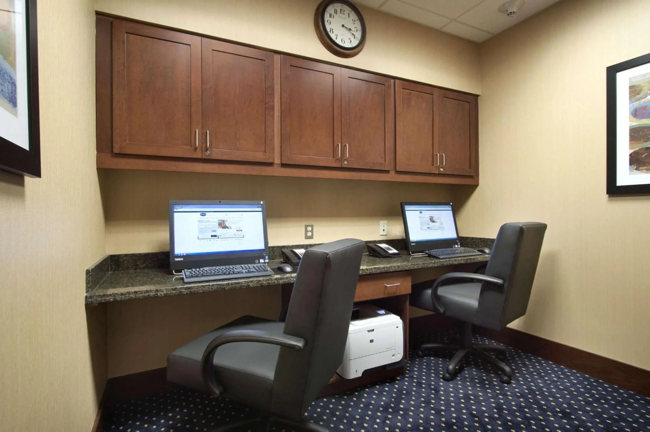 Business facilities in Hampton Inn & Suites Charles Town