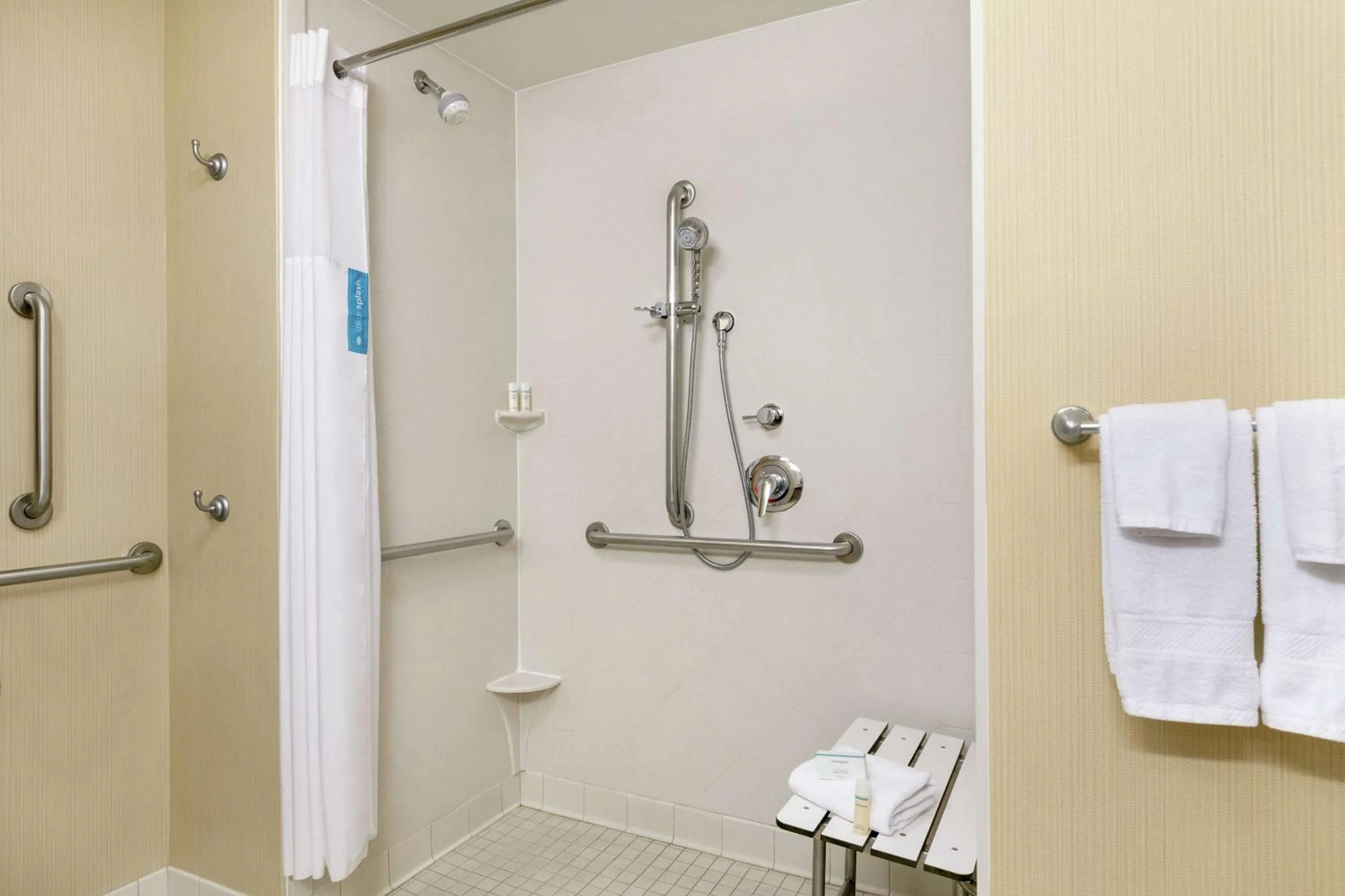 Bathroom in Hampton Inn & Suites Charles Town