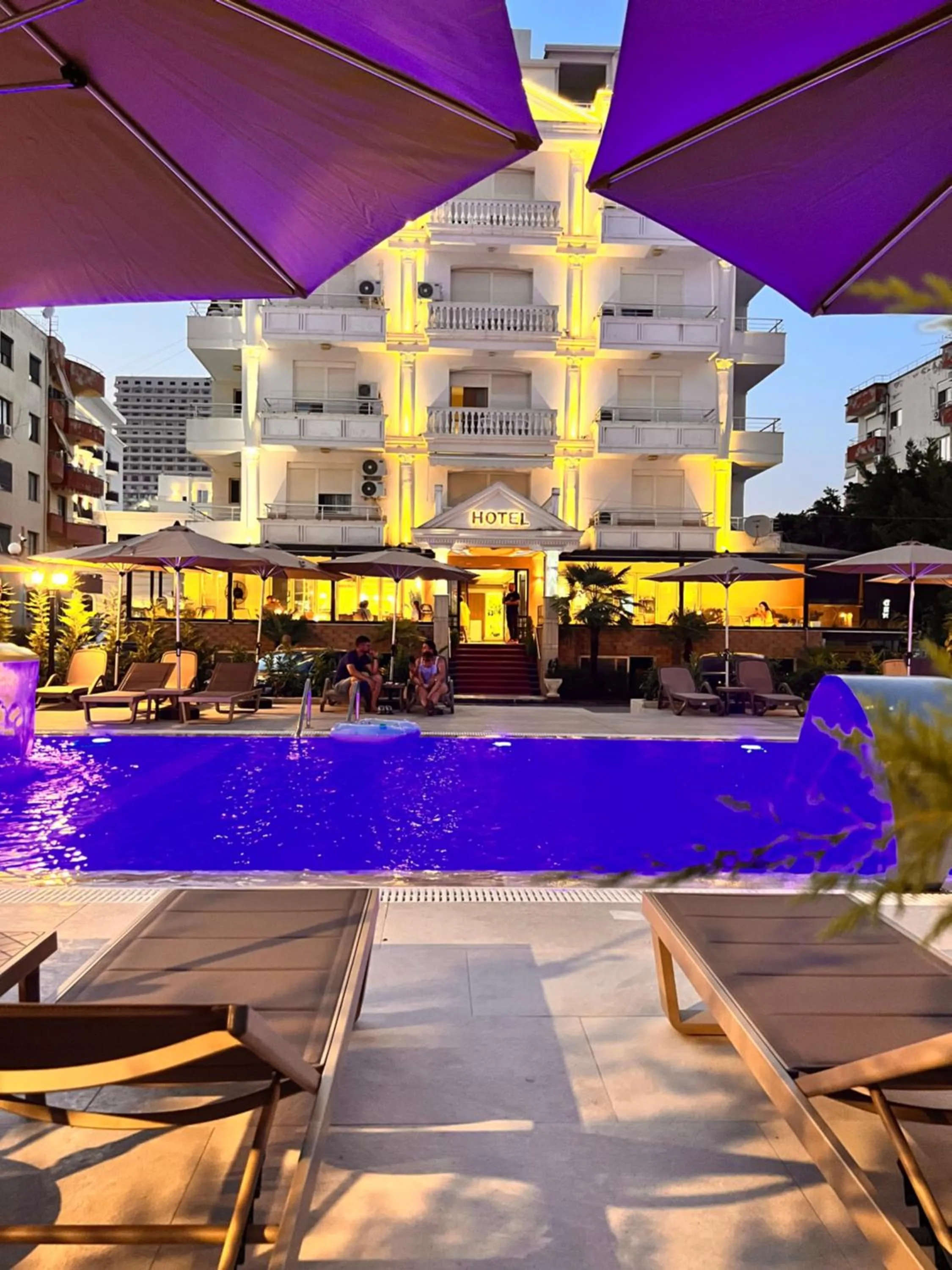 Property building in Lyden Hotel