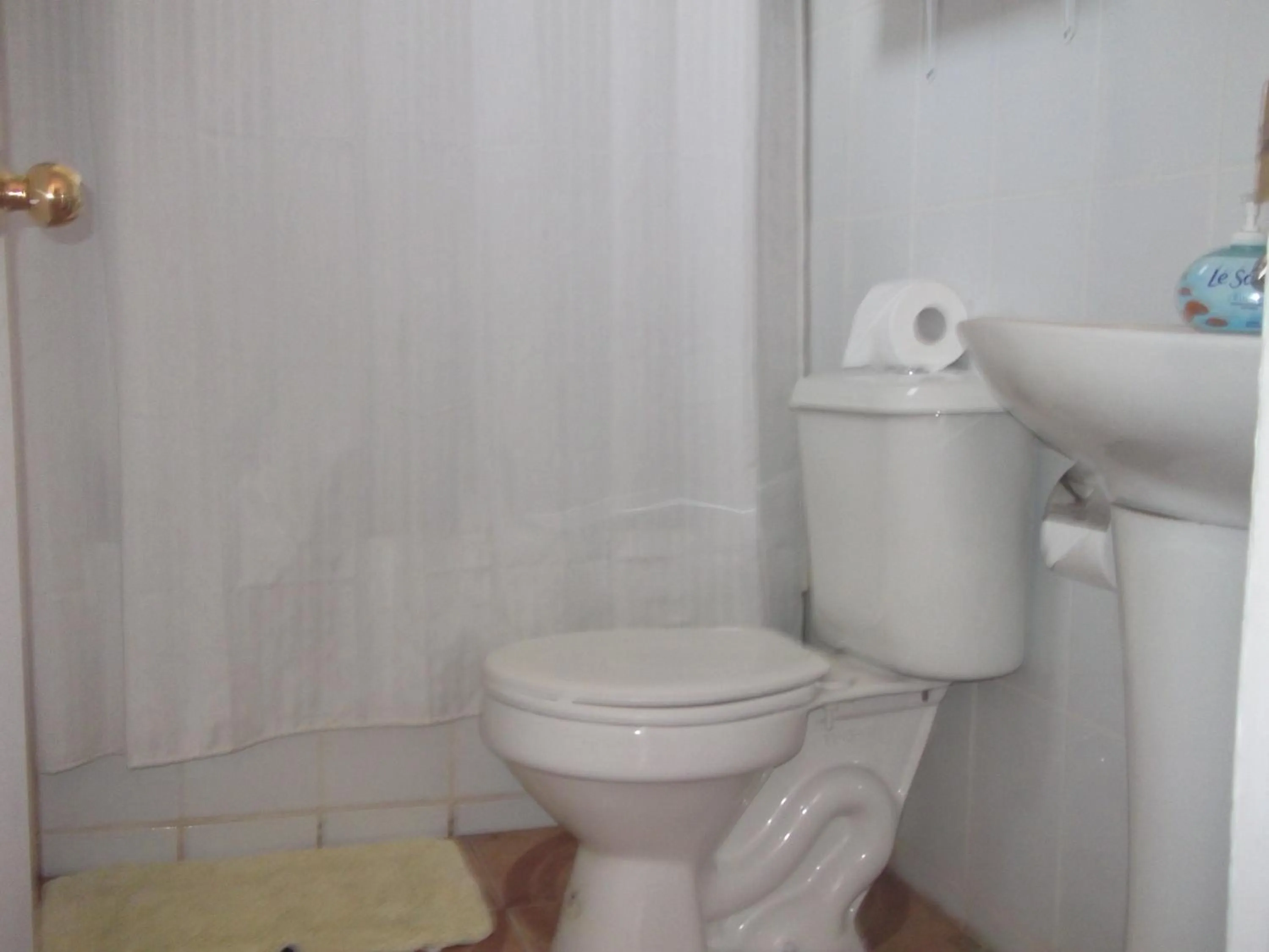 Bathroom in Mediterraneo B&B