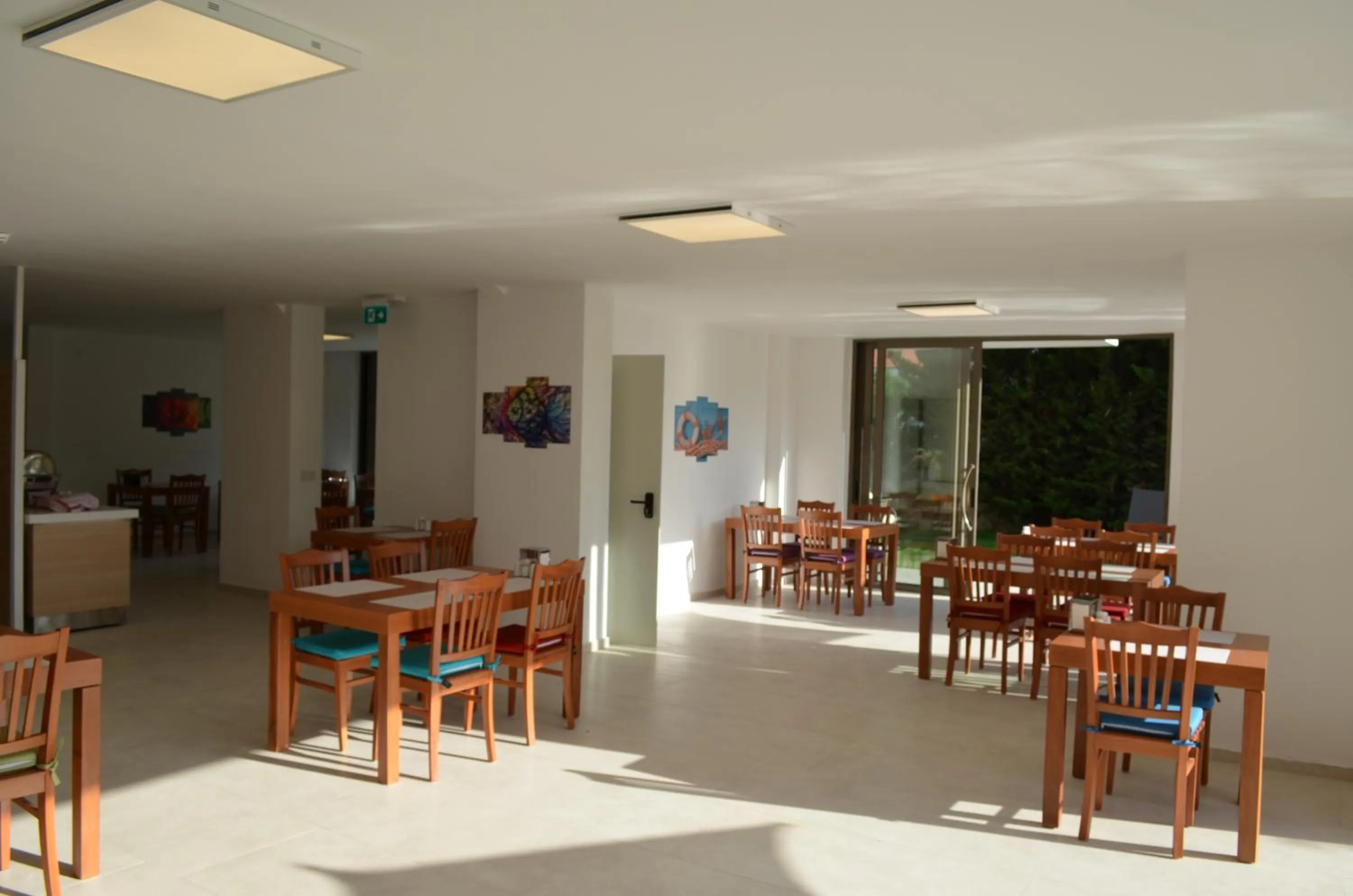 Restaurant/places to eat in Aria Doria Otel