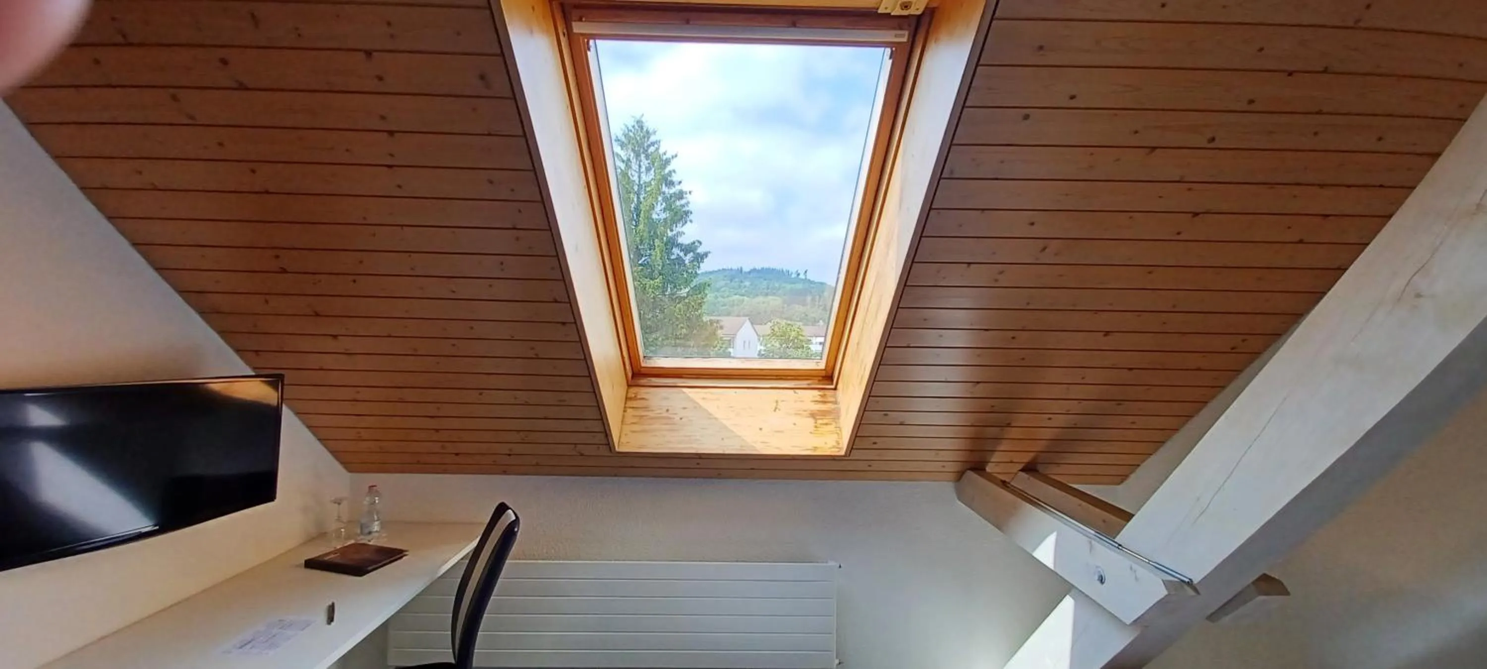 Shower in Hotel / Restaurant Post