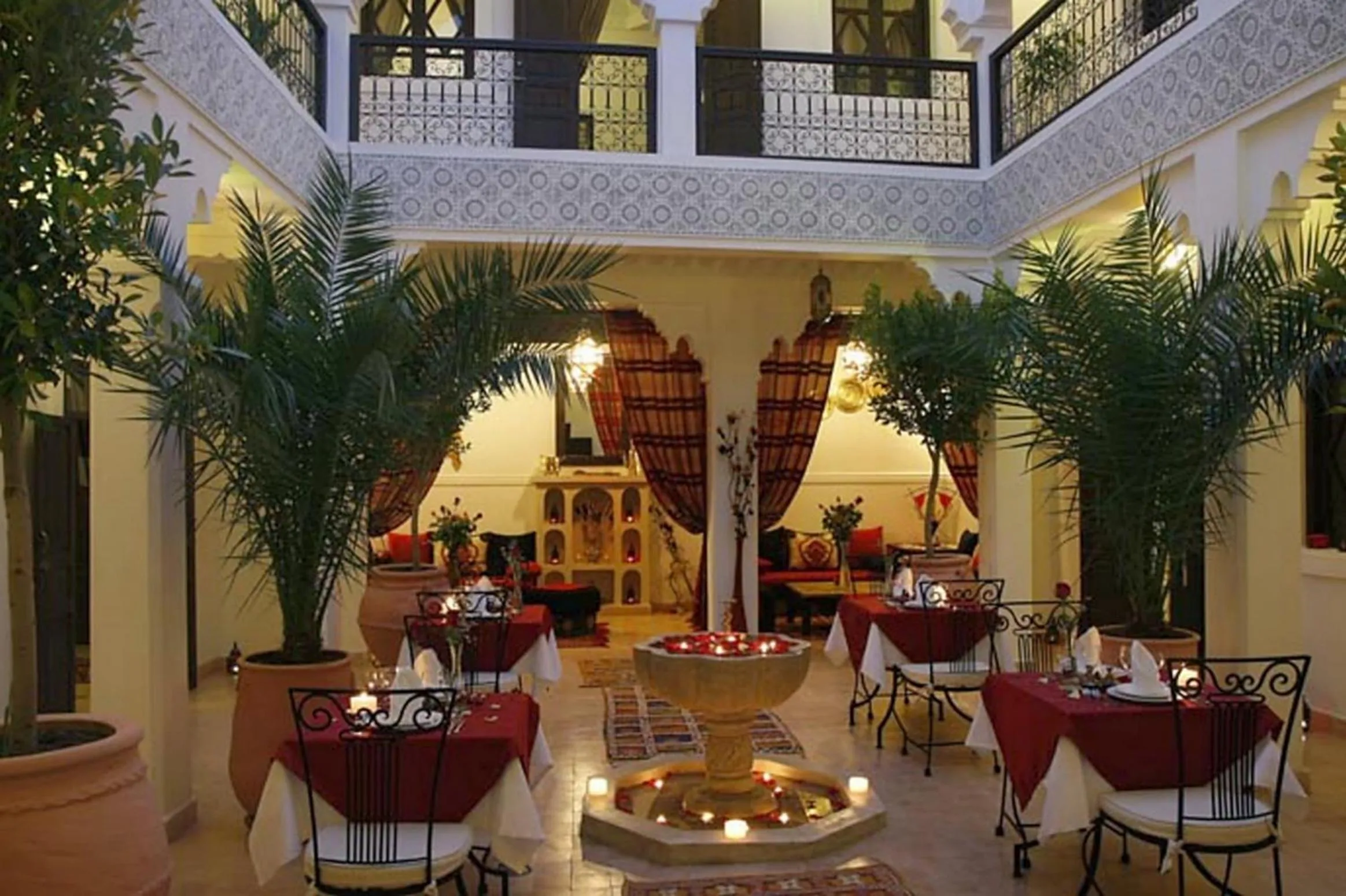 Restaurant/places to eat in Riad Shaloma
