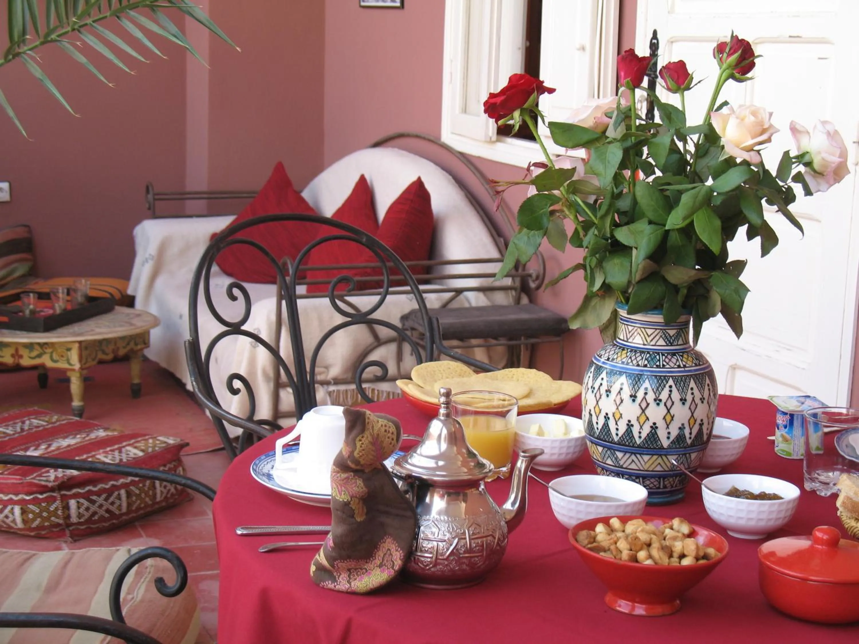 Continental breakfast in Riad Marhbabikoum