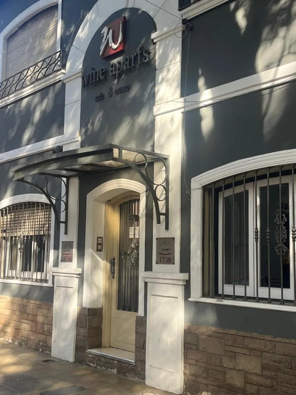 Facade/entrance in Wine Aparts