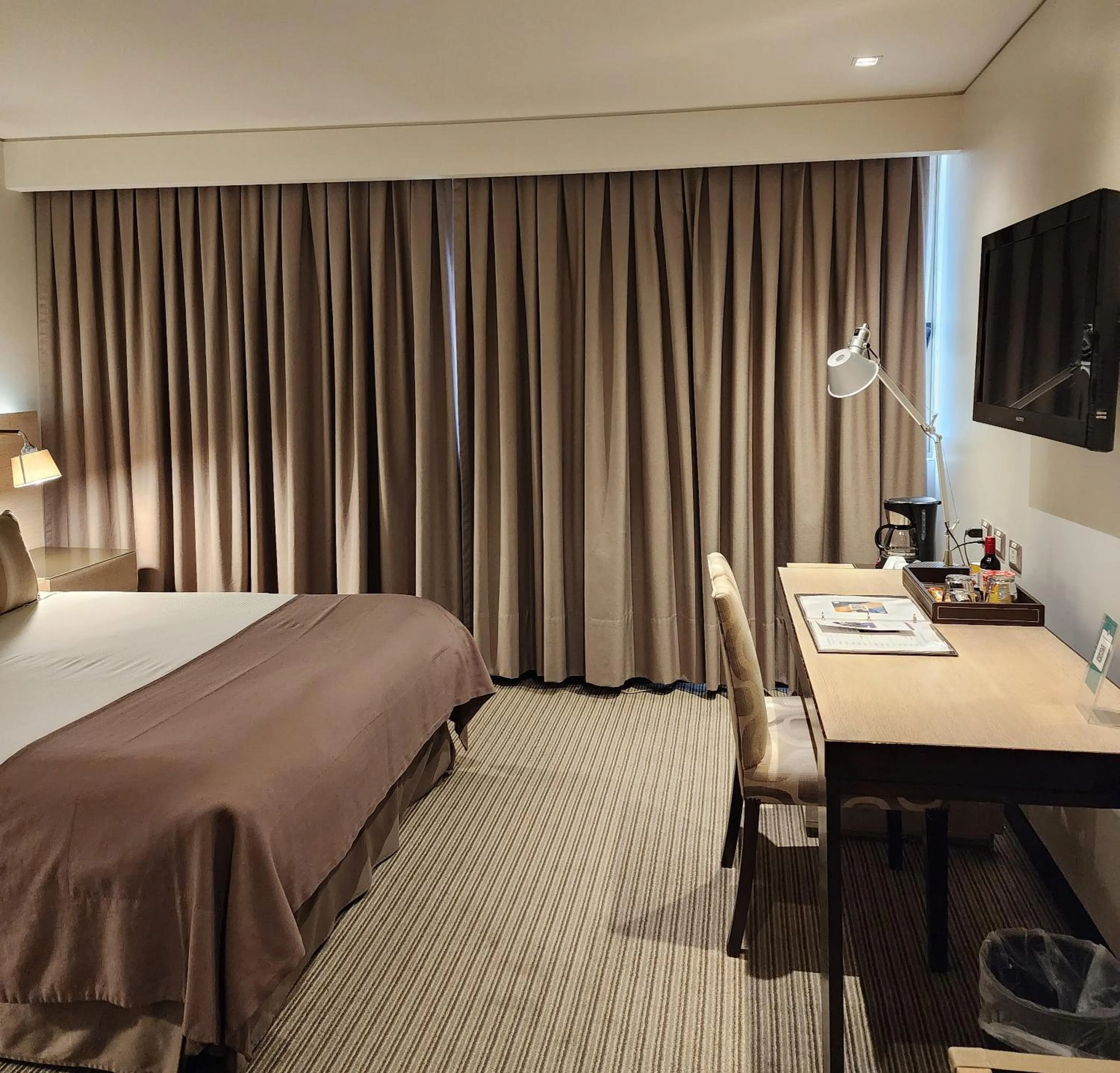 Bedroom, Bed in Hotel Los Españoles Plus