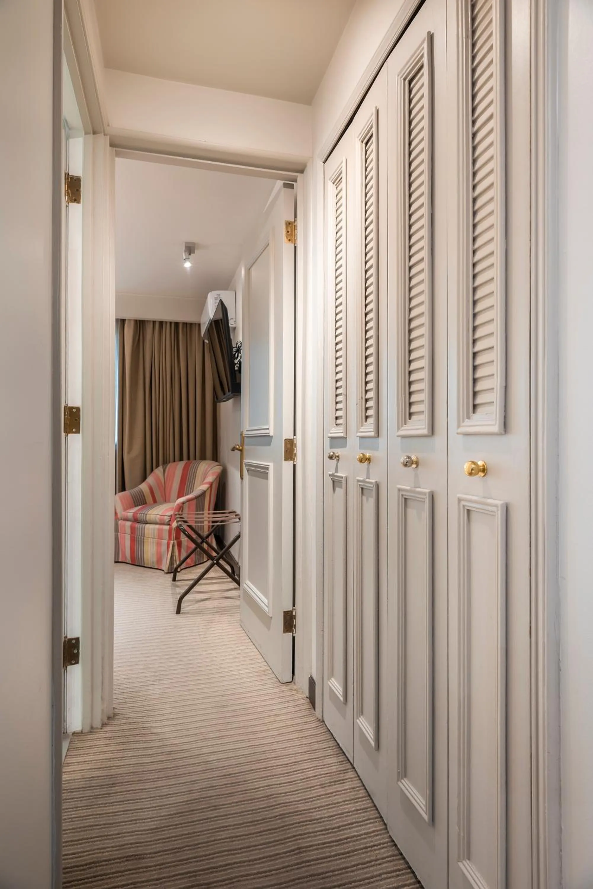 Photo of the whole room, Bed in Hotel Los Españoles Plus