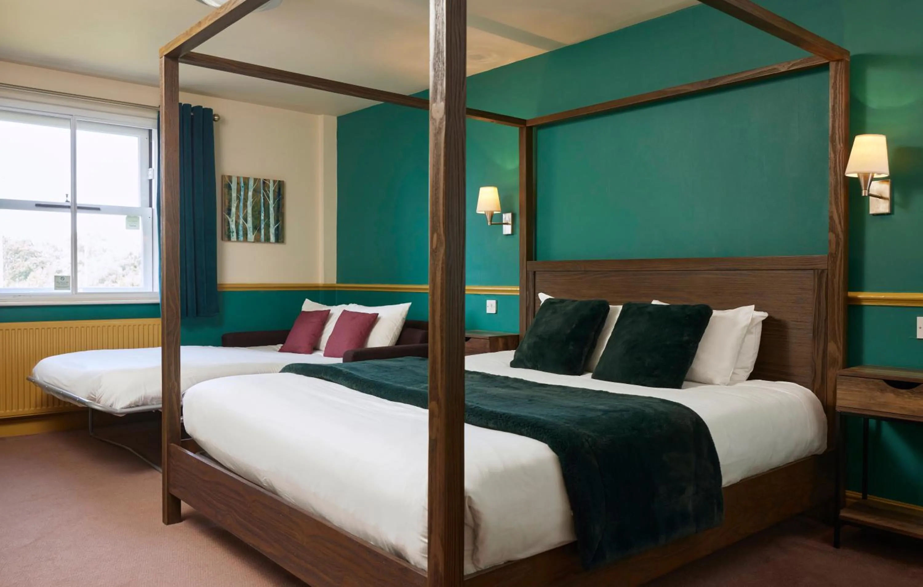 Bedroom, Bed in Windmill Farm Lincoln by Greene King Inns