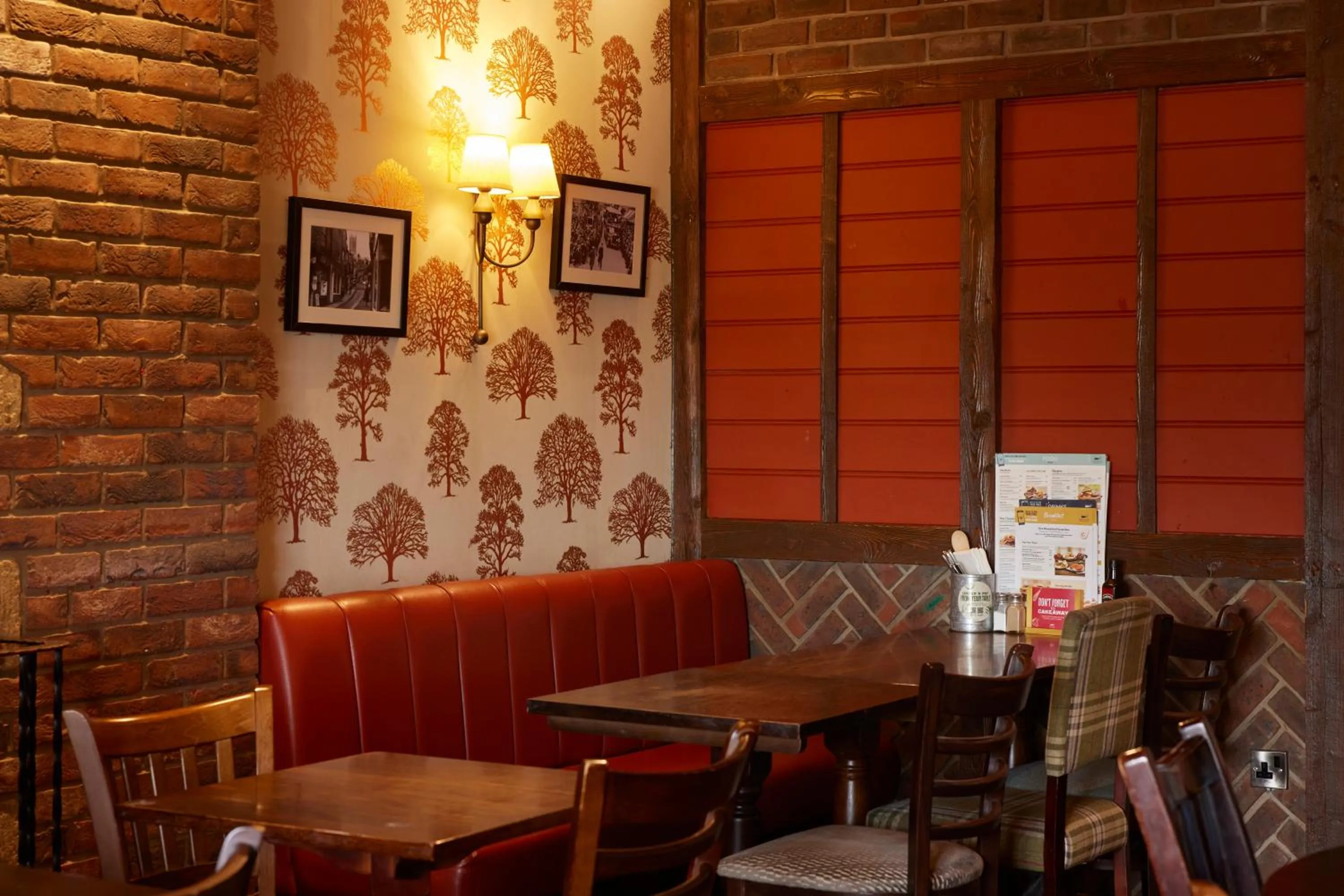 Restaurant/places to eat in Windmill Farm Lincoln by Greene King Inns