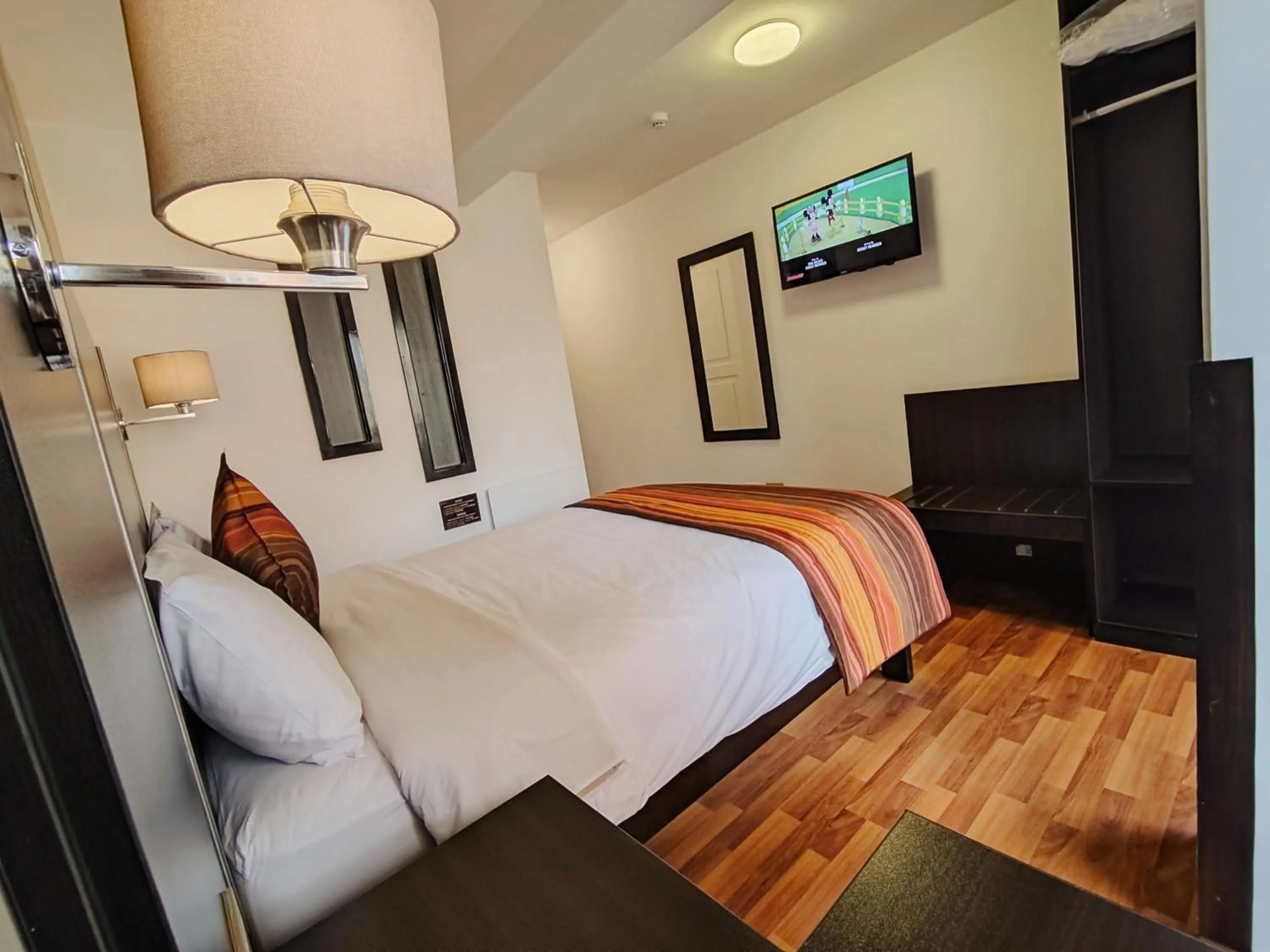 Photo of the whole room, Bed in Royal Inn Cusco Hotel