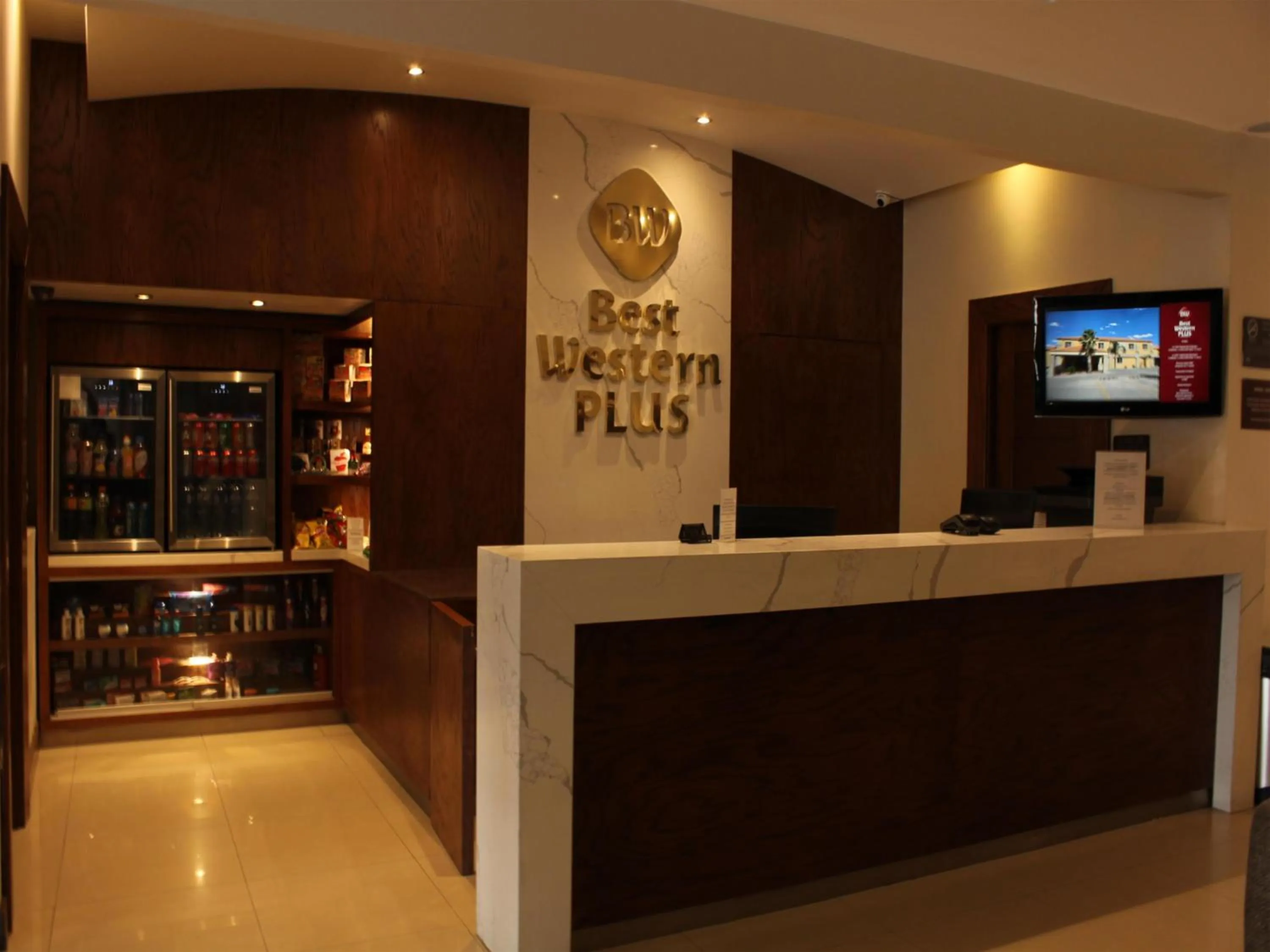 Lobby or reception in Best Western Plus Chihuahua Aeropuerto