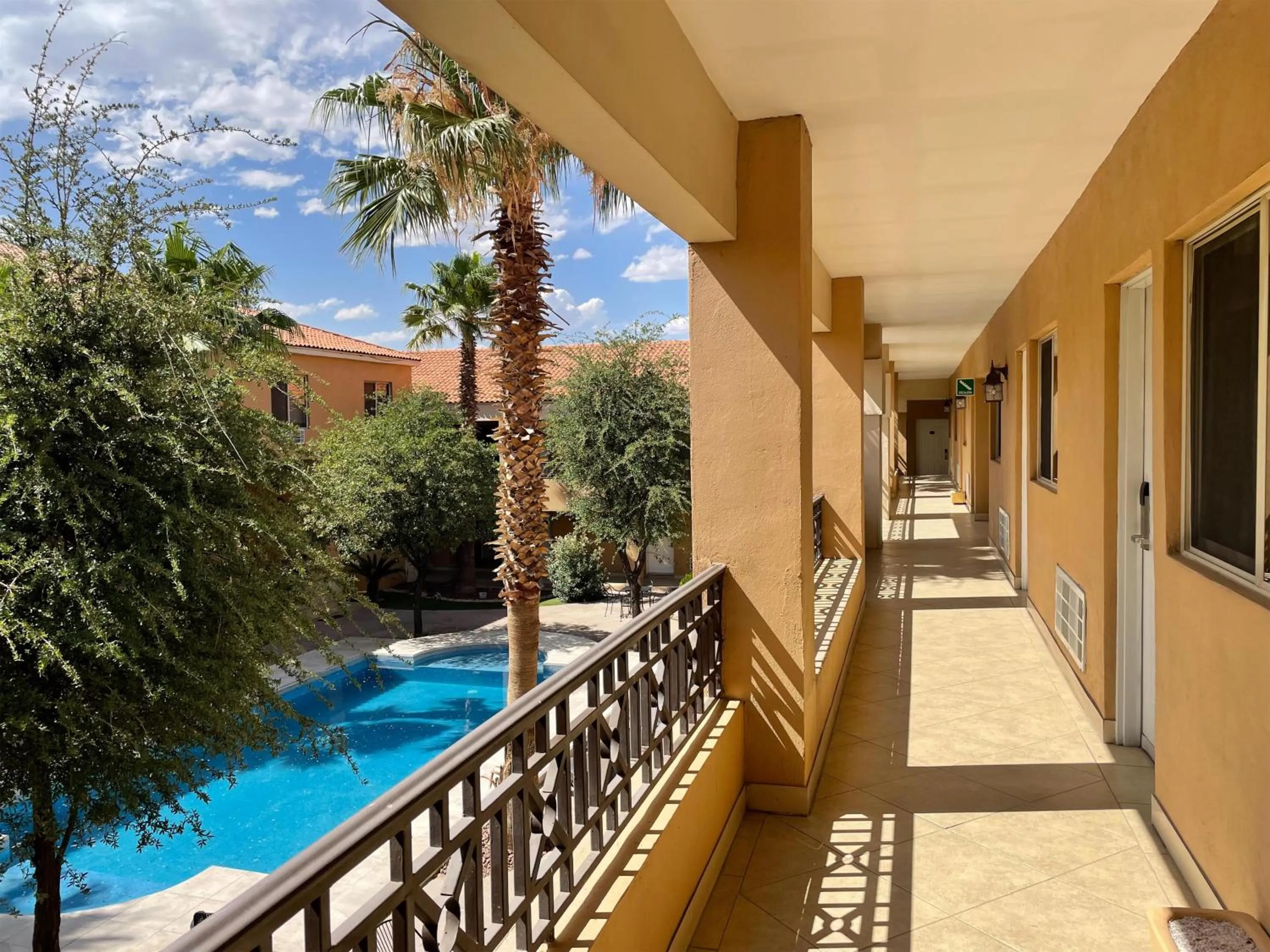 Property building in Best Western Plus Chihuahua Aeropuerto