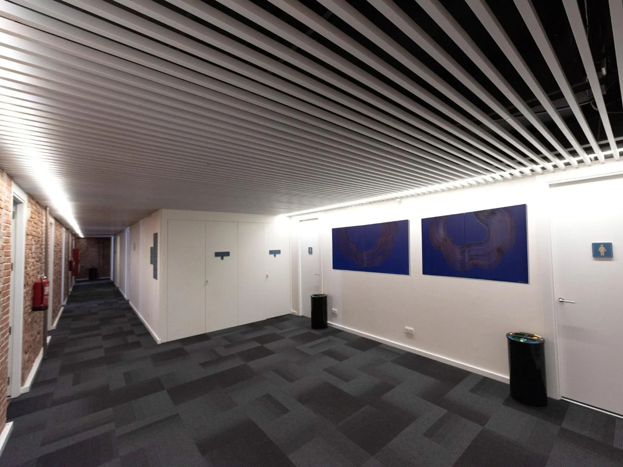 Decorative detail in room00 Gran Vía Hostel