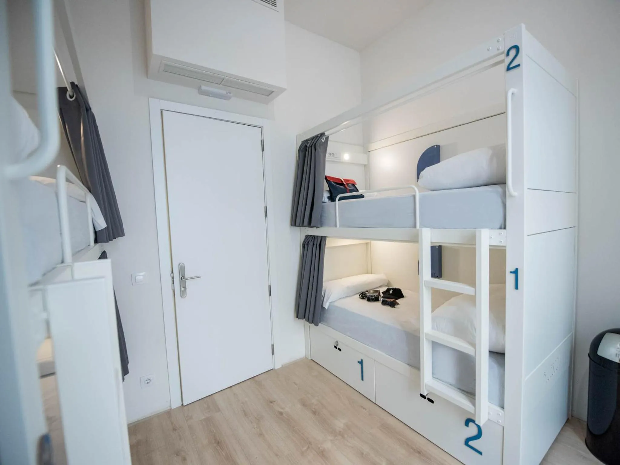 bunk bed, Bed in room00 Gran Vía Hostel