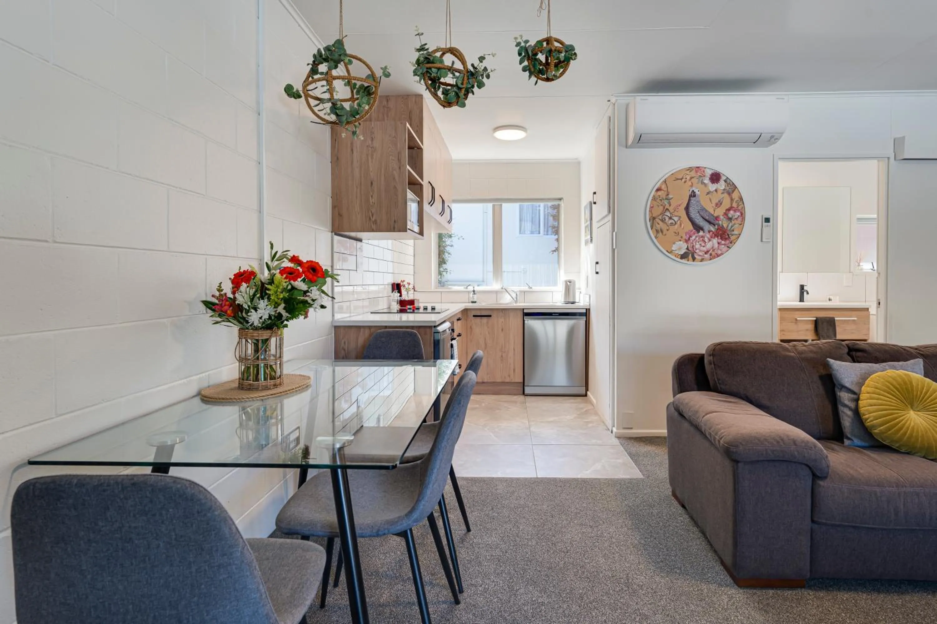 Kitchen or kitchenette in Archway Motels & Chalets