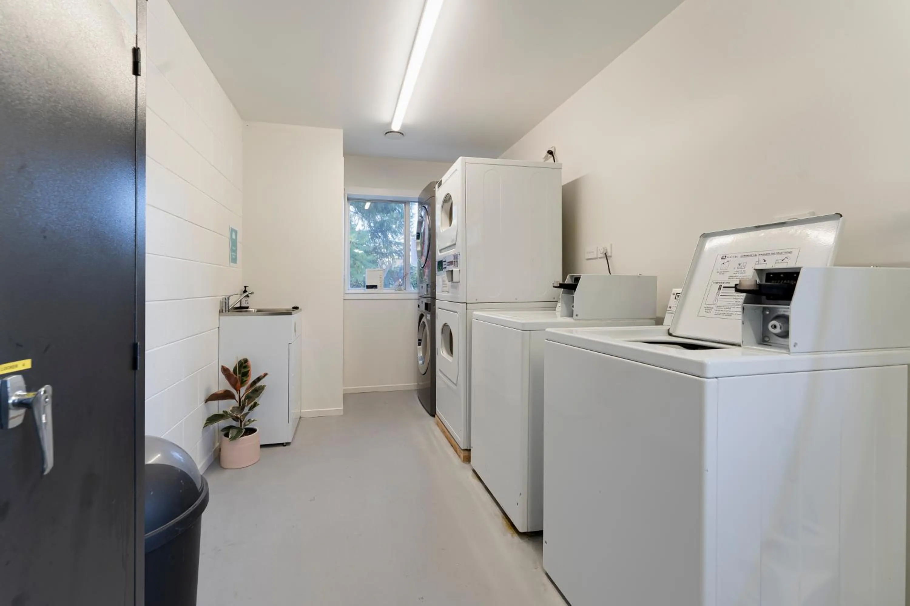 laundry in Archway Motels & Chalets