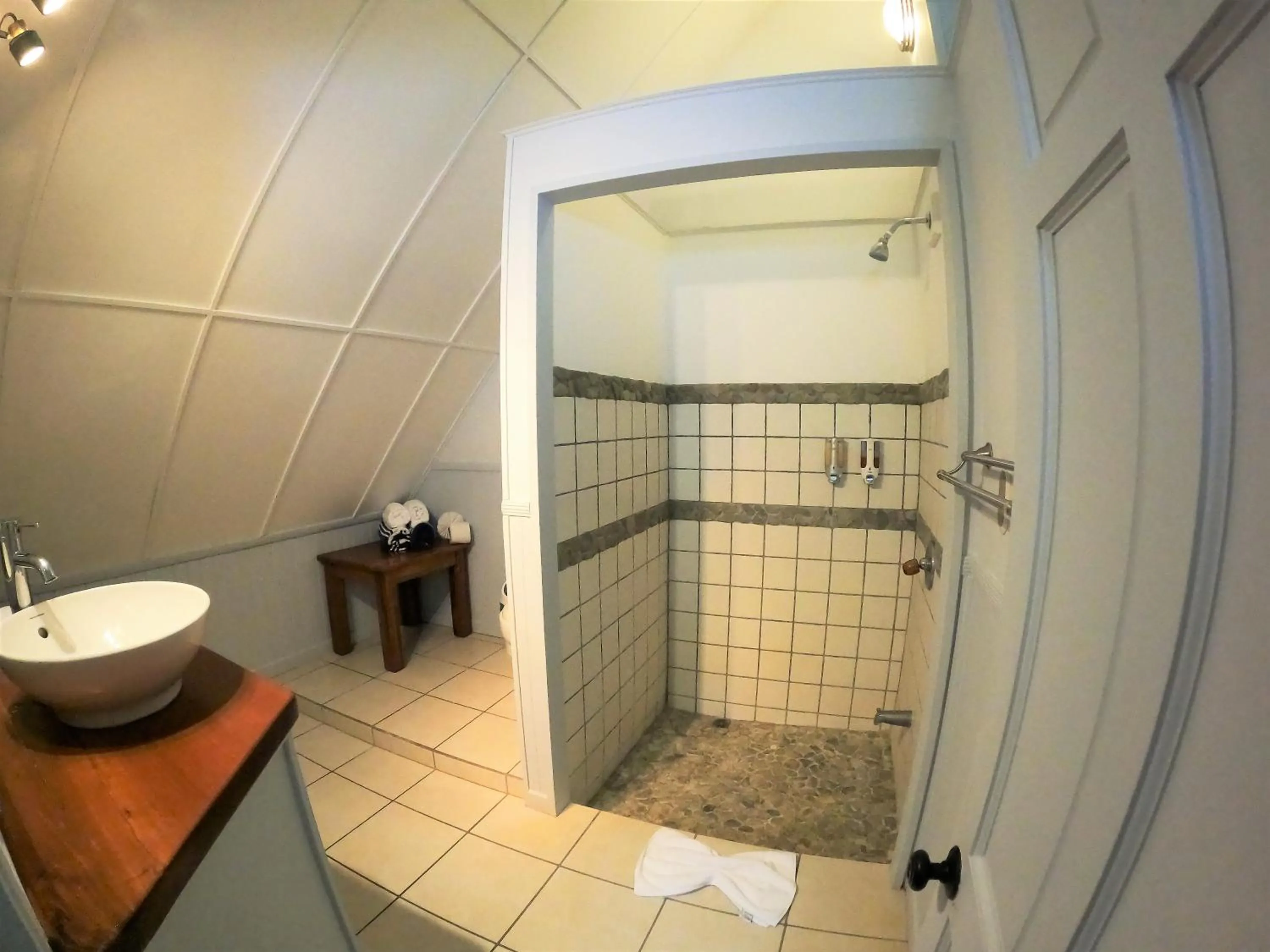 Deluxe Double Room in Casa Cecilia Beach Front