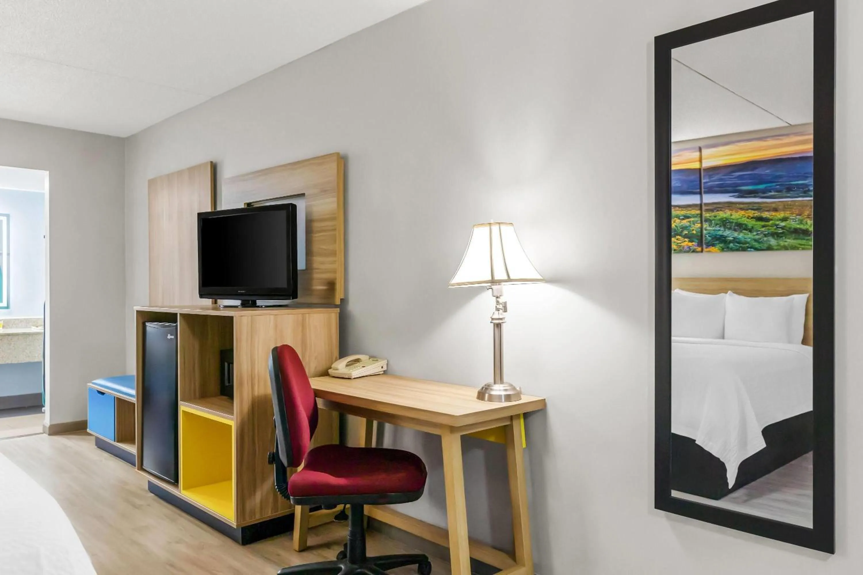 Bed in Days Inn by Wyndham Salina South