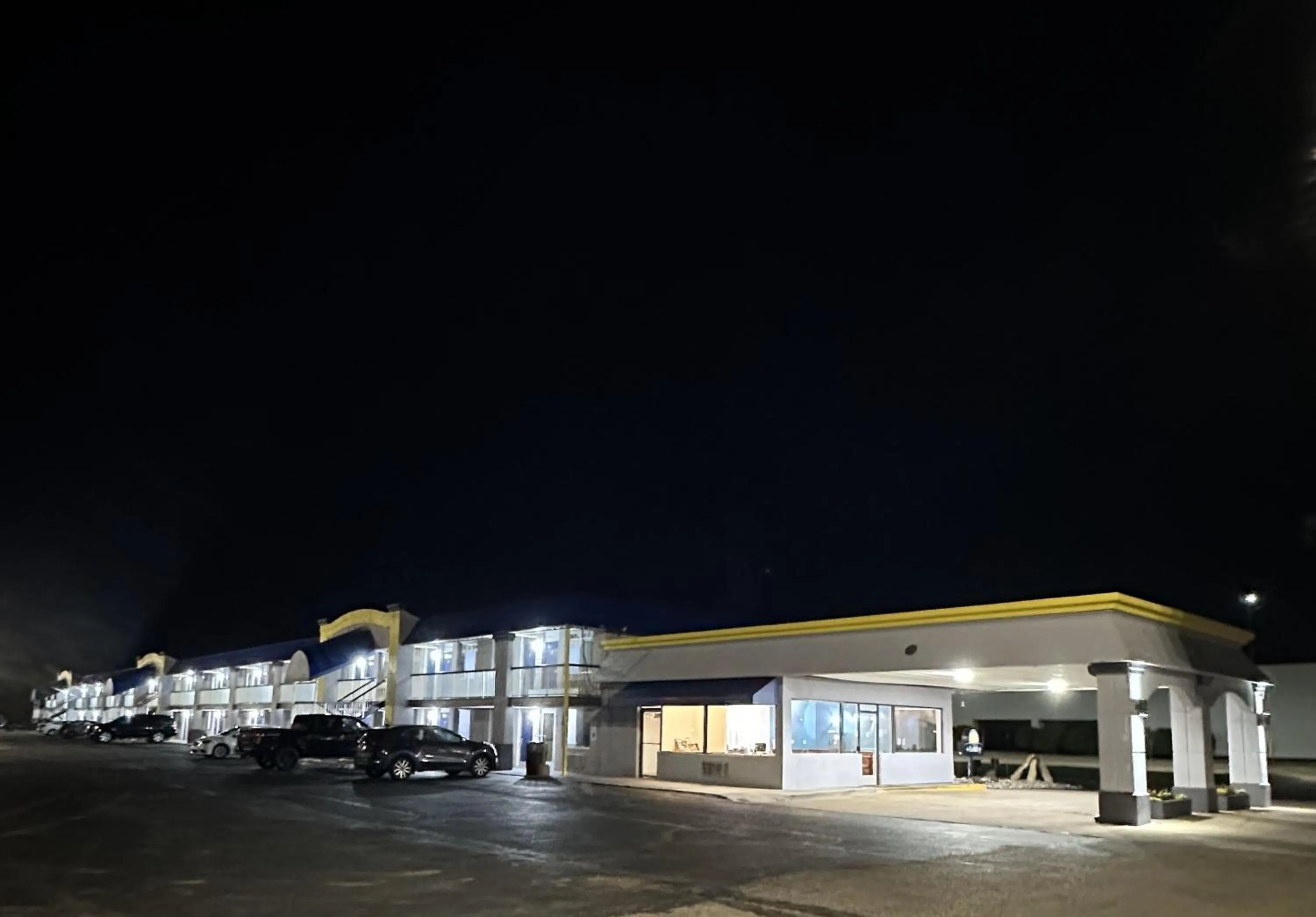 Property building in Days Inn by Wyndham Salina South