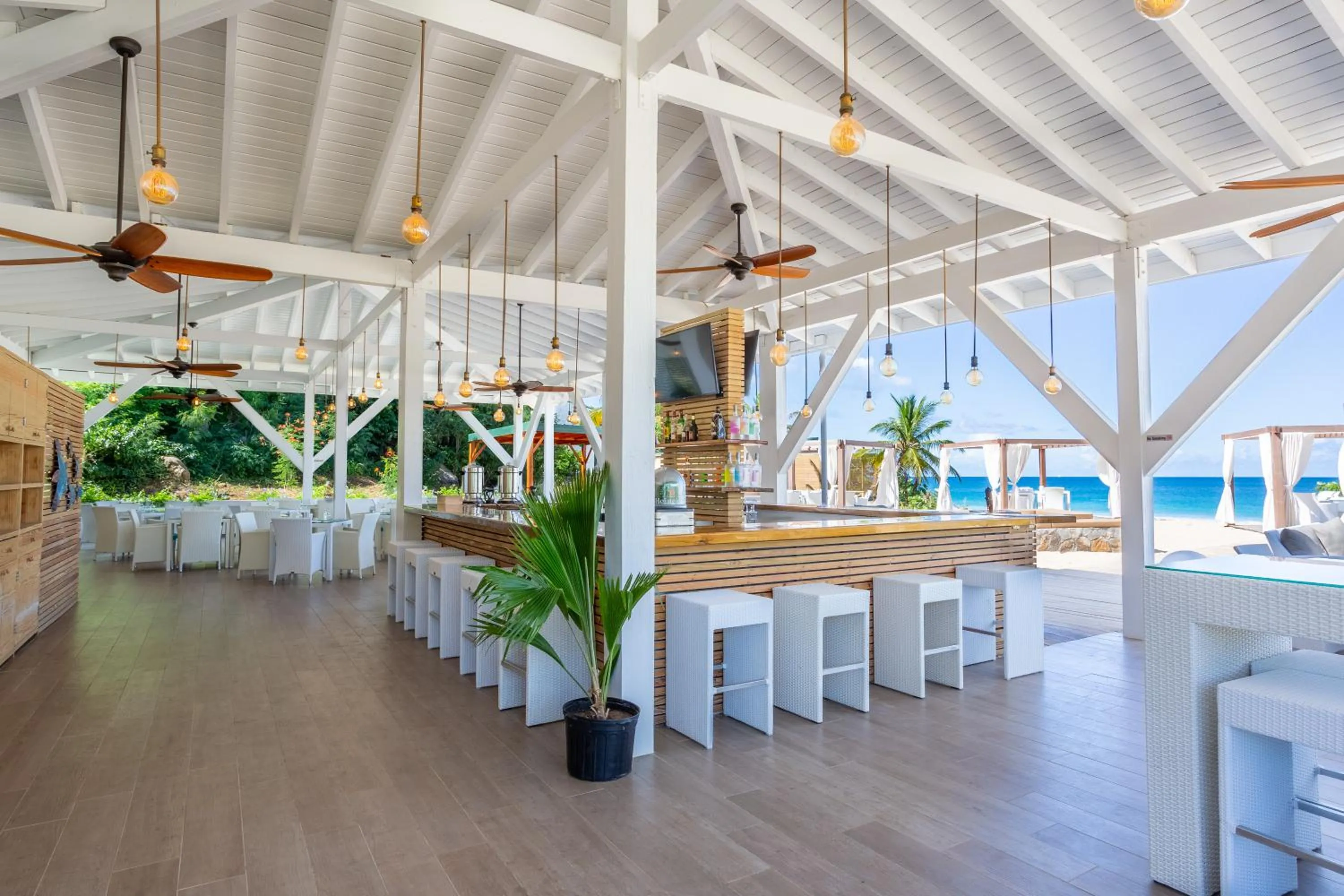 Restaurant/places to eat in Wyndham Tortola BVI Lambert Beach Resort