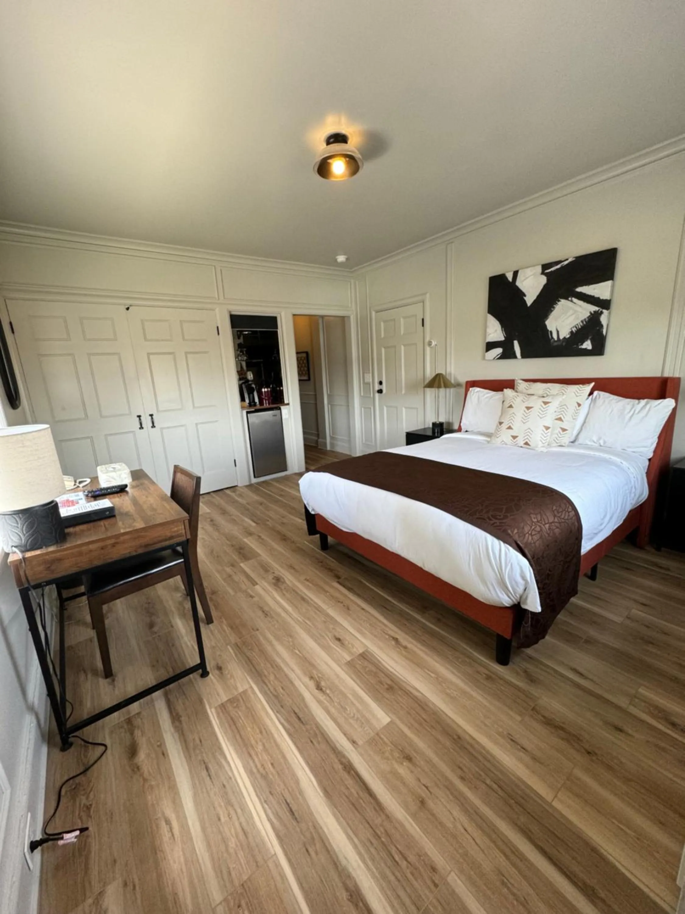 Bed in Spokane Club Hotel