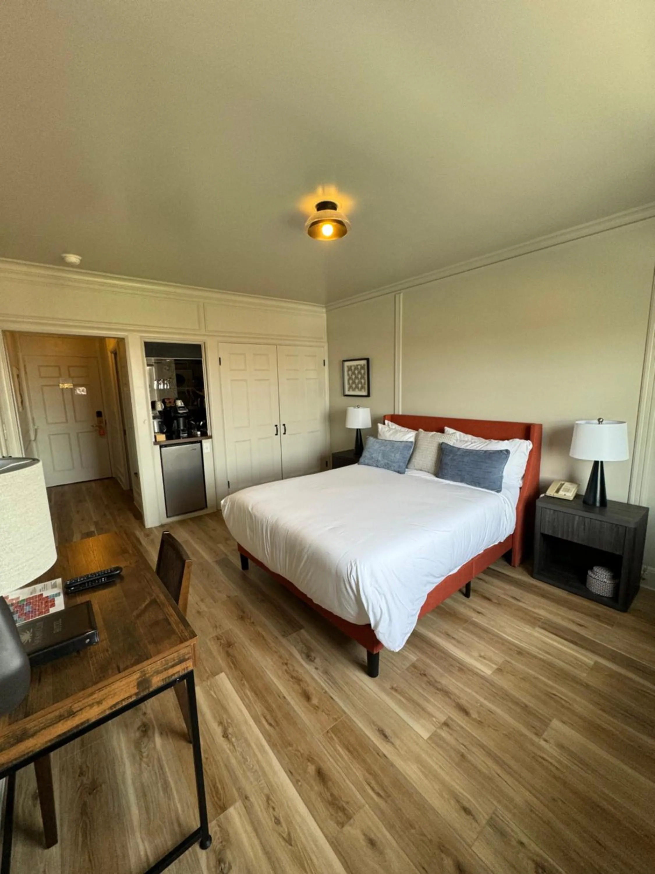 Bed in Spokane Club Hotel