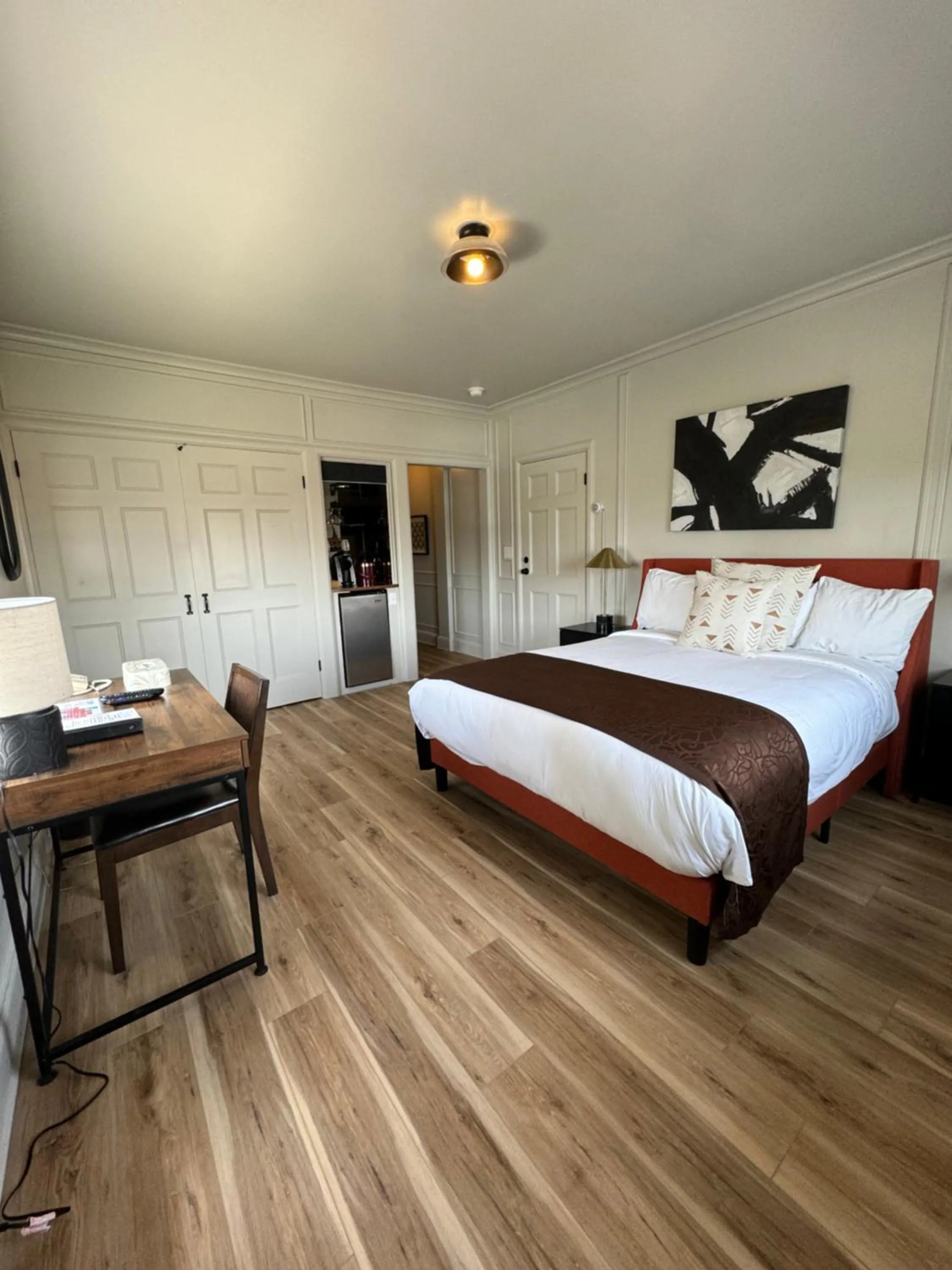 Bed in Spokane Club Hotel