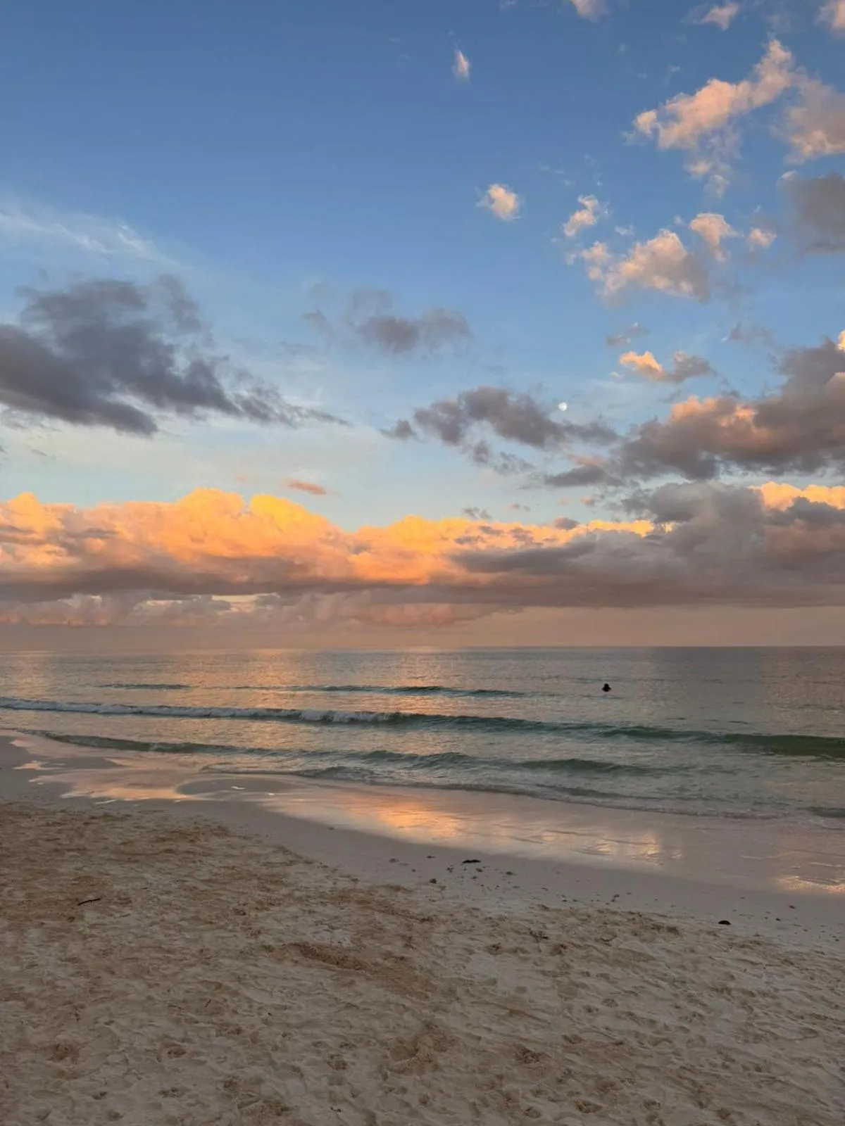 Beach in Sunset House