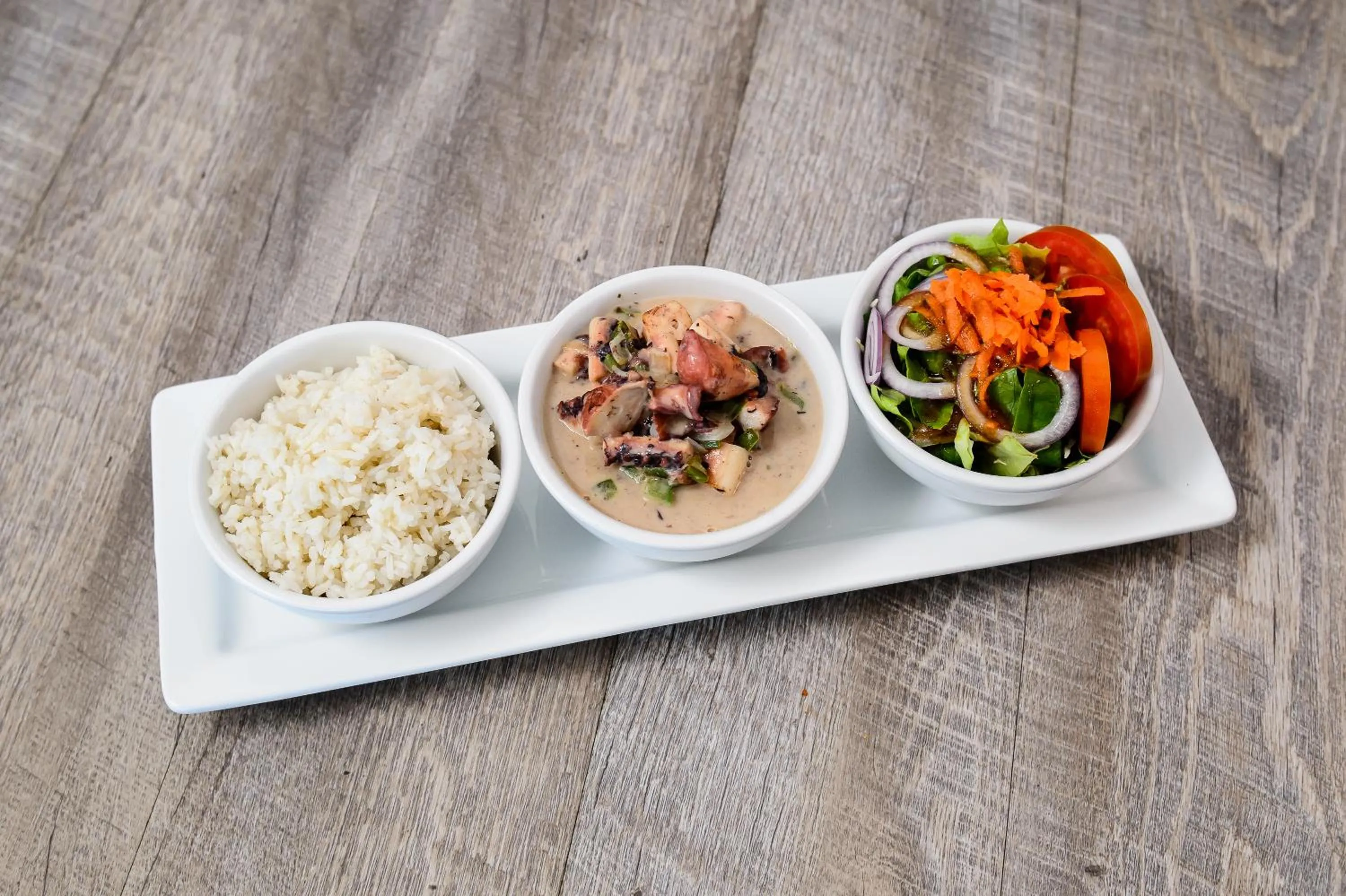 Food and drinks in Marina Hotel at Shelter Bay