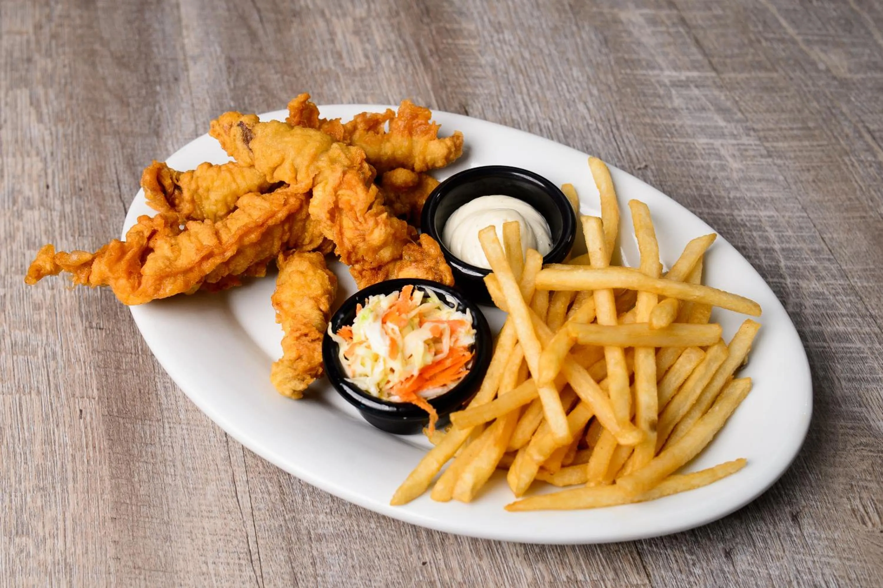 Food and drinks in Marina Hotel at Shelter Bay