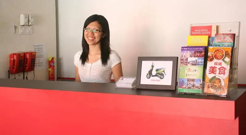 Facade/entrance in Red Inn Court