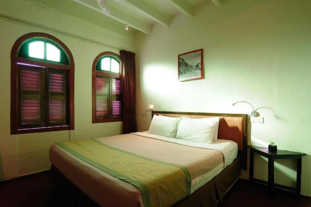 Bed in Red Inn Court