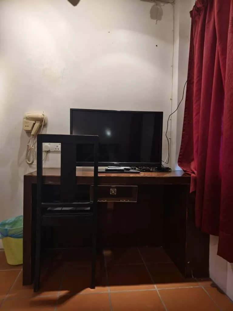 TV and multimedia in Red Inn Court